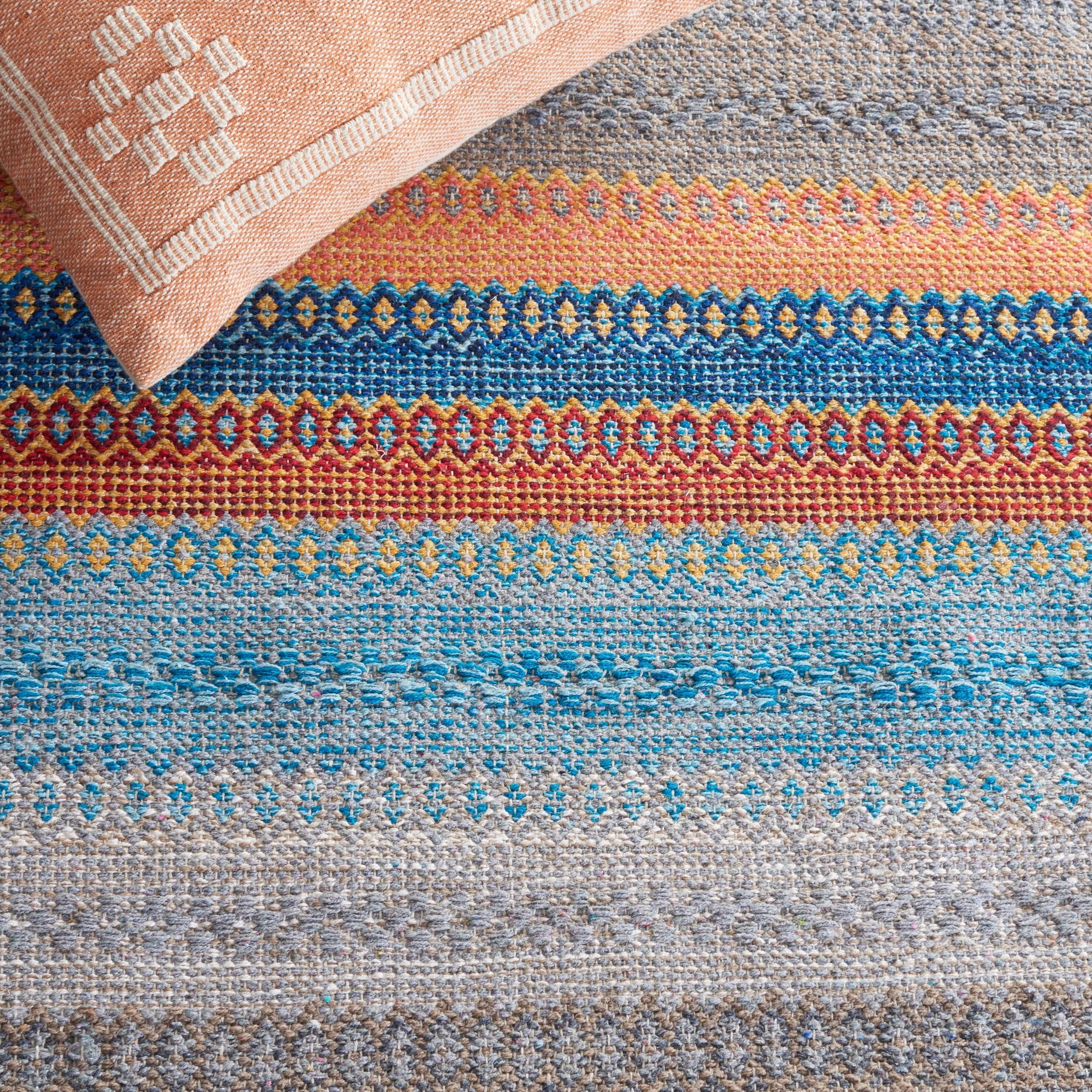 SAFAVIEH Handmade Kilim Vladlena Transitional Rug