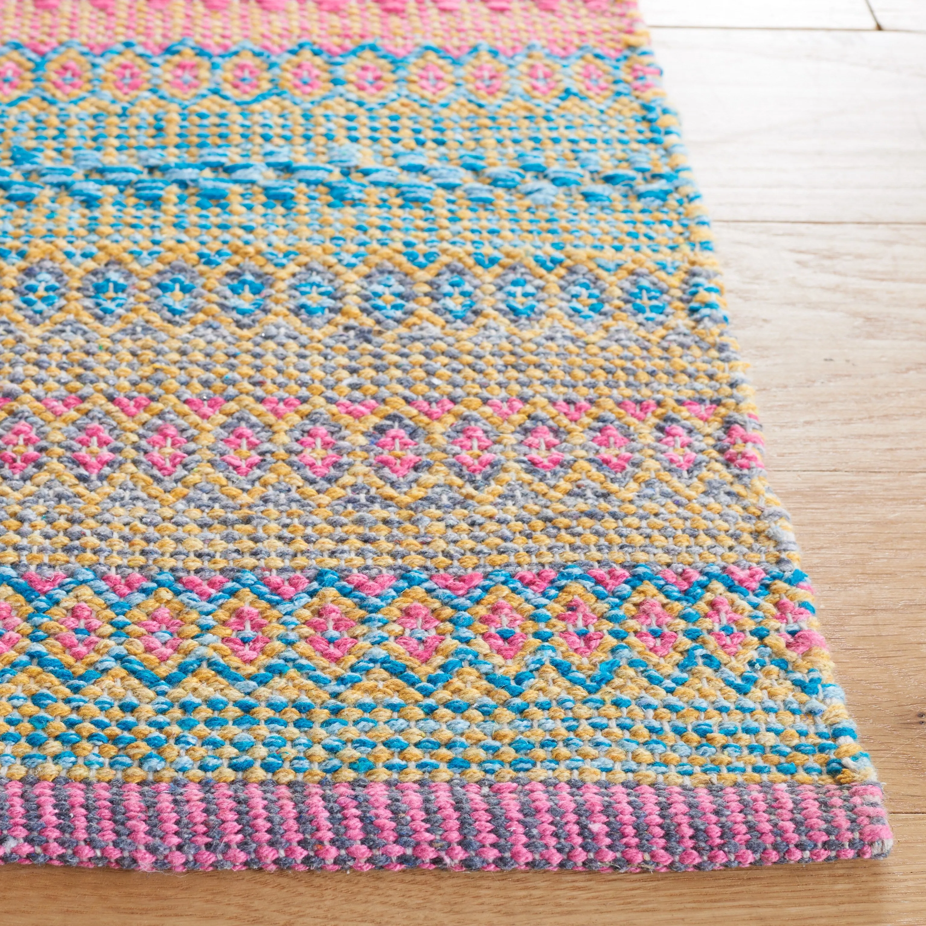SAFAVIEH Handmade Kilim Vladlena Transitional Rug
