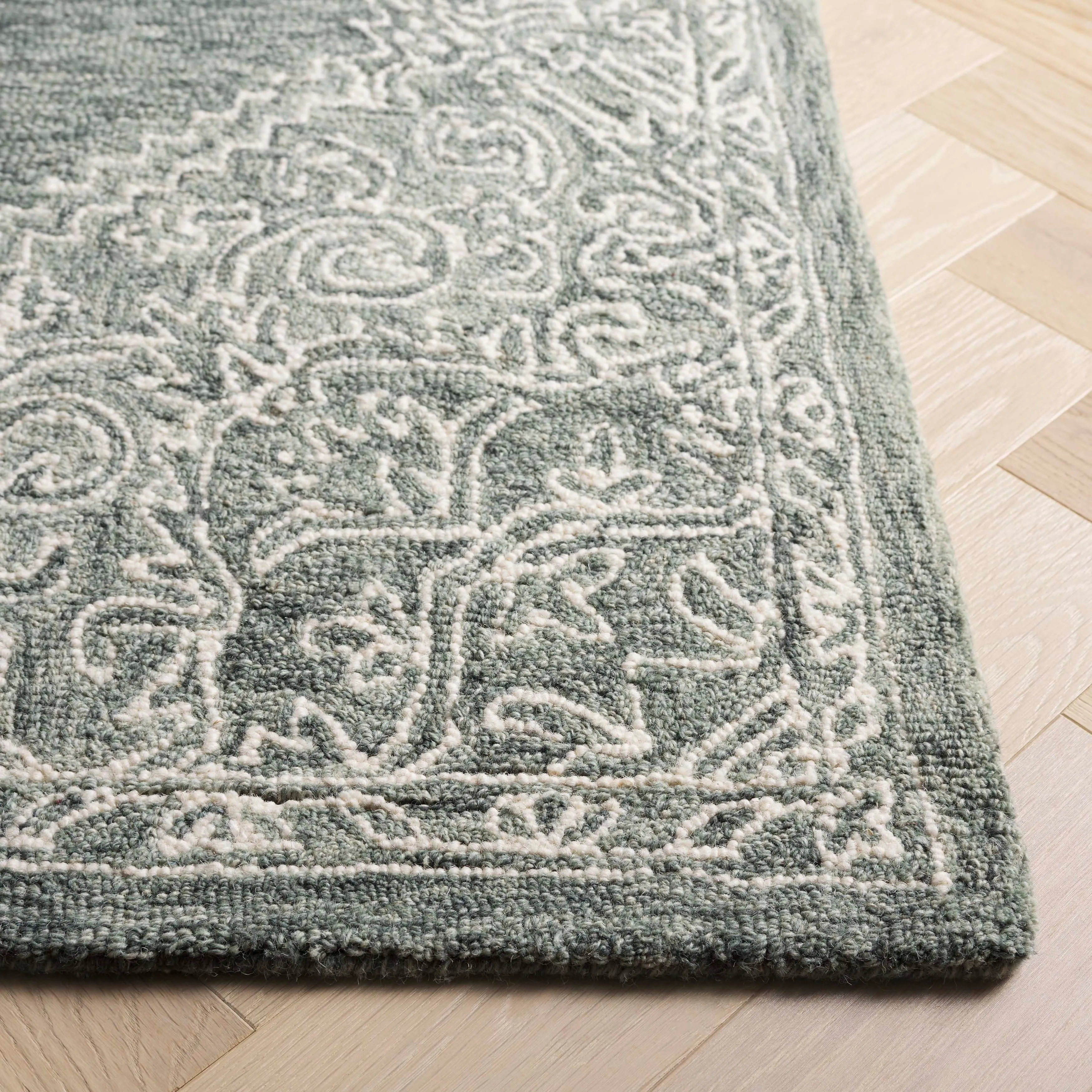 SAFAVIEH Handmade Metro Clemensa French Country Wool Rug