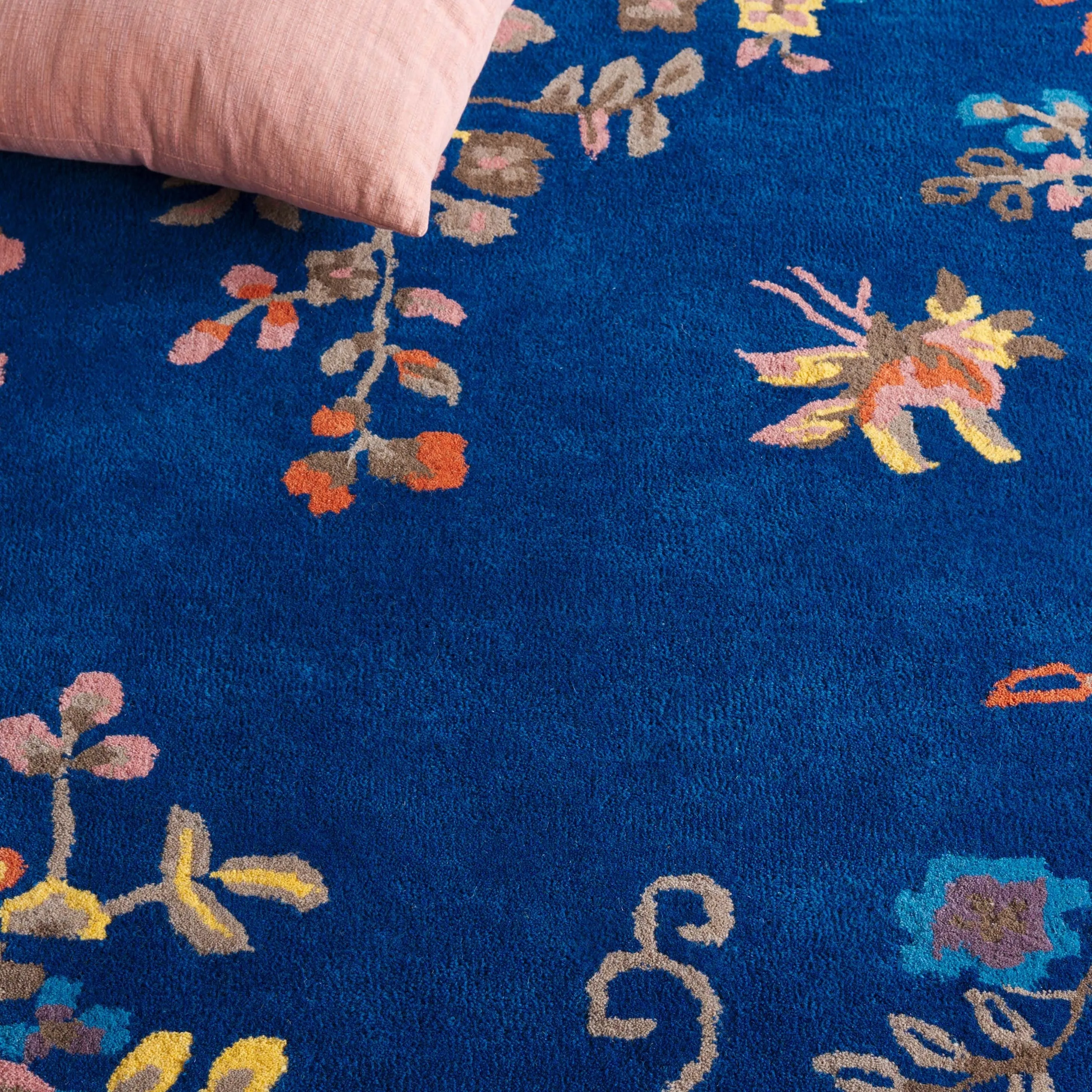 SAFAVIEH Handmade Metro Iroda French Country Wool Rug