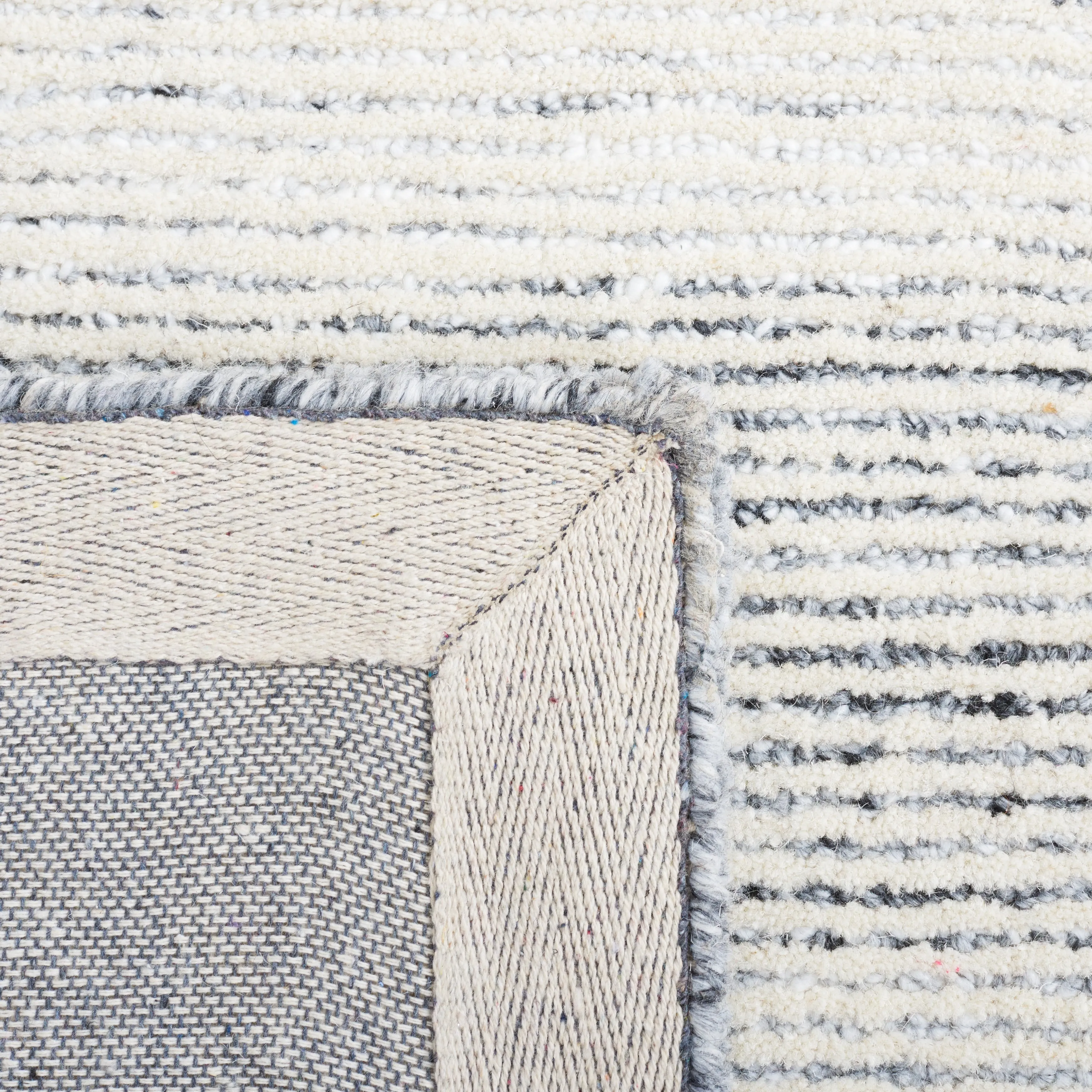 SAFAVIEH Handmade Metro Tallina French Country Wool Rug