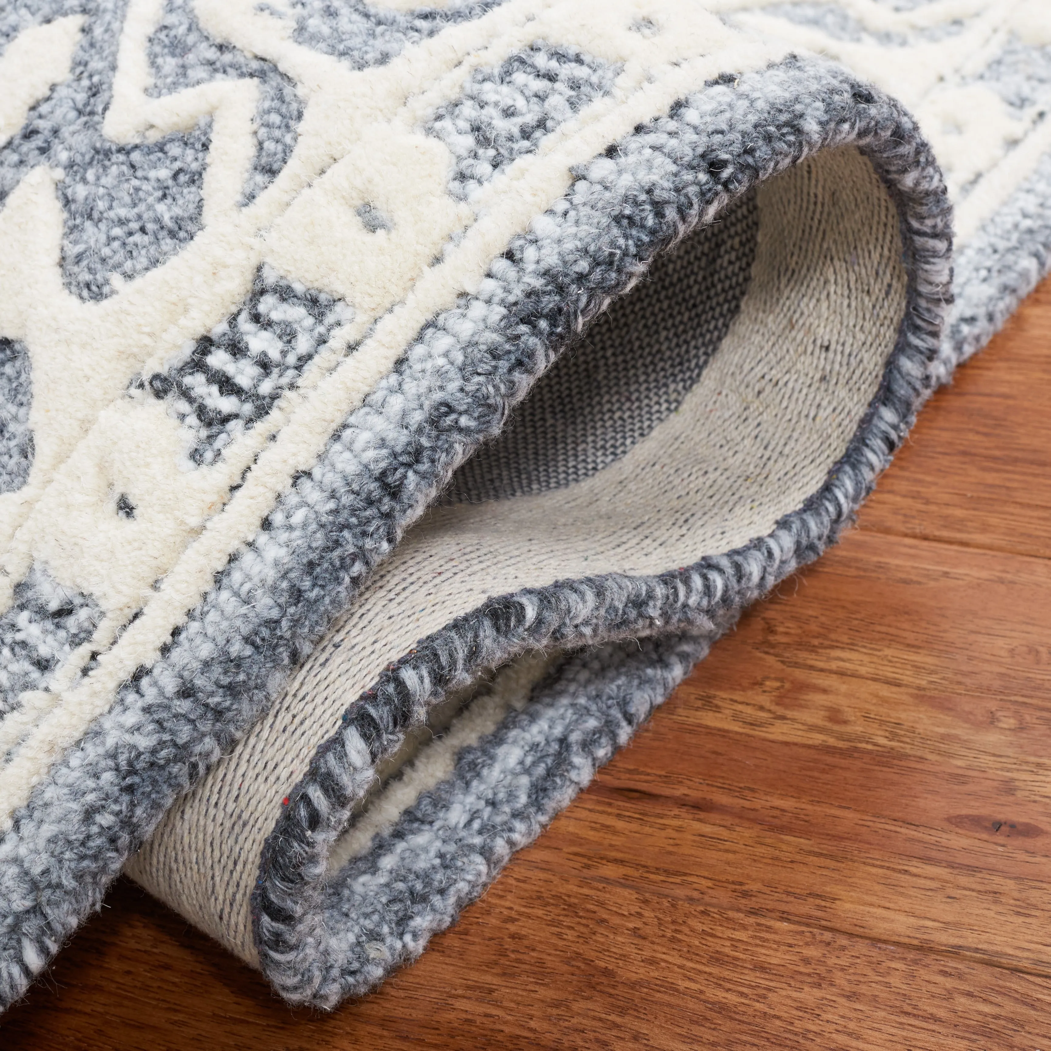 SAFAVIEH Handmade Metro Tallina French Country Wool Rug