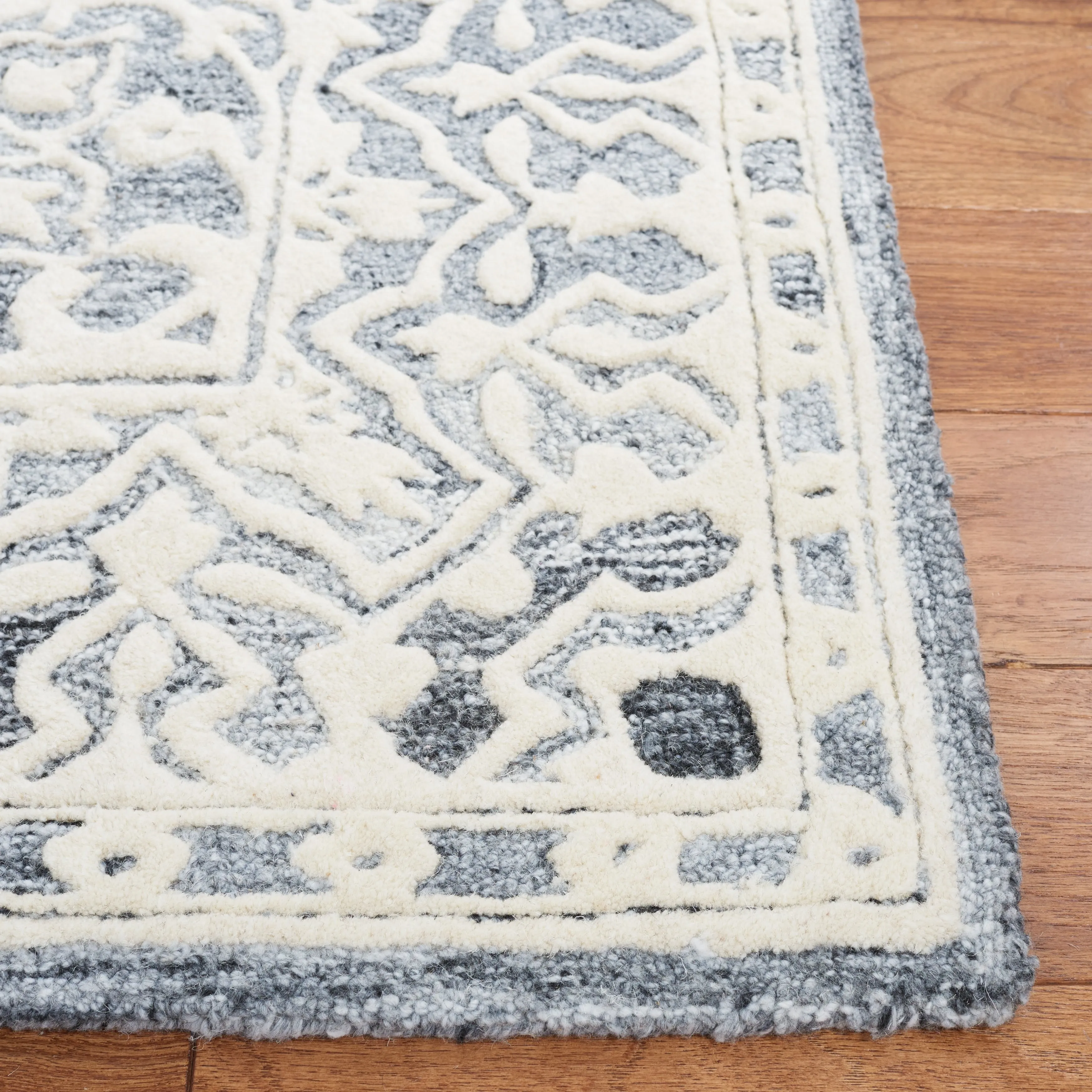 SAFAVIEH Handmade Metro Tallina French Country Wool Rug