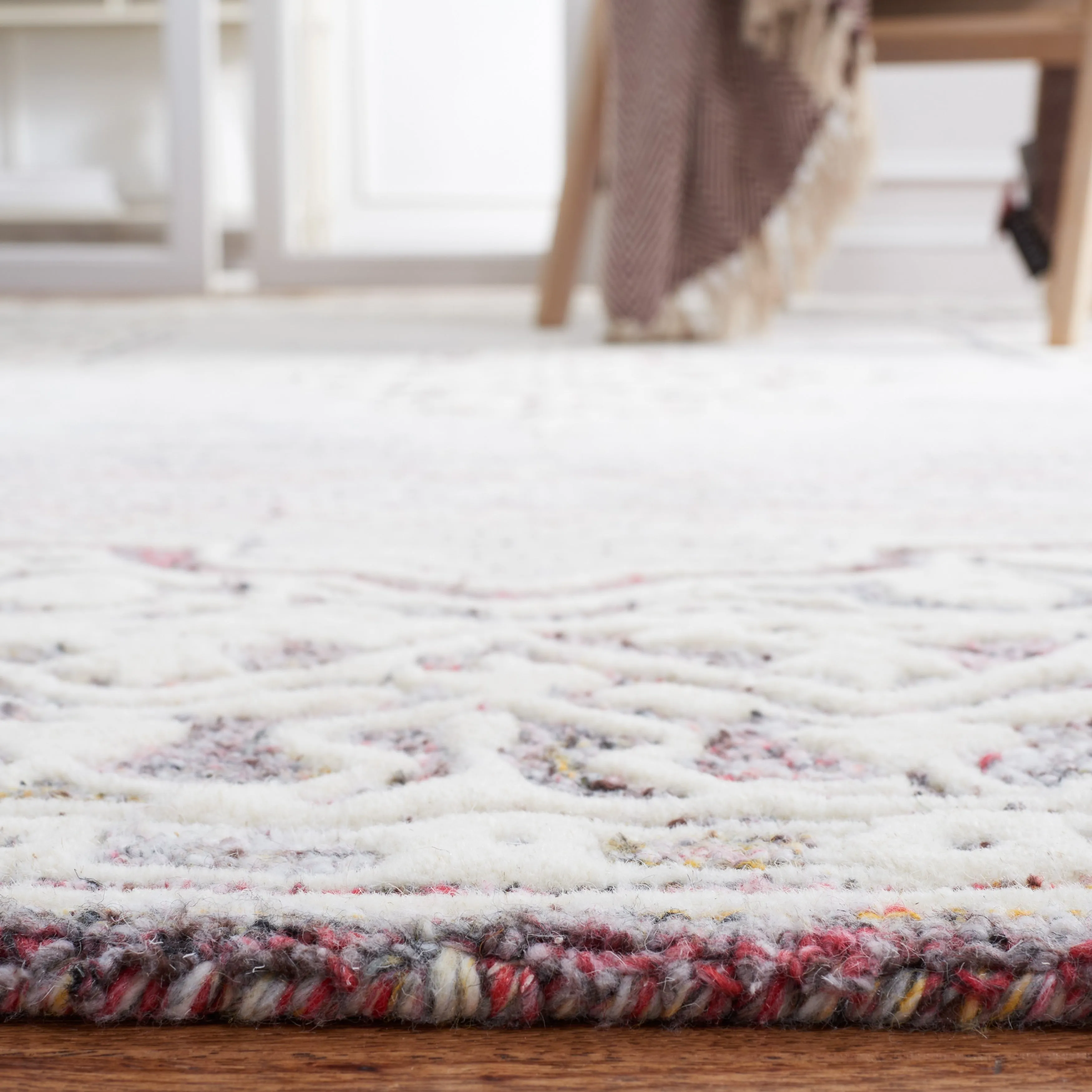SAFAVIEH Handmade Metro Tallina French Country Wool Rug