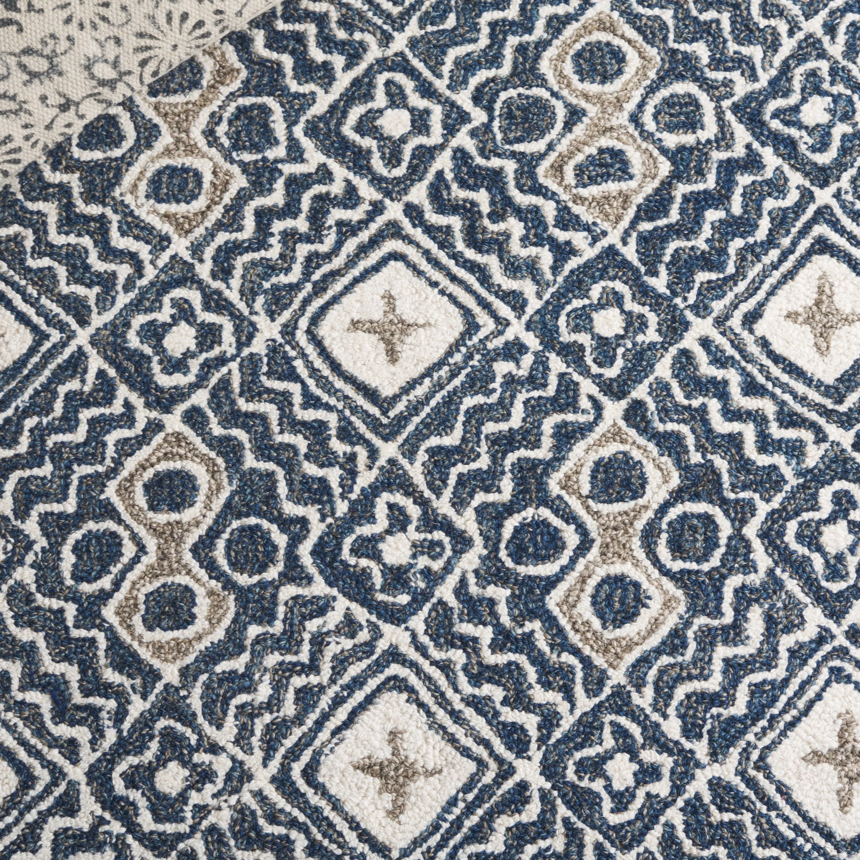 SAFAVIEH Handmade Micro-Loop Lutetia Wool Rug