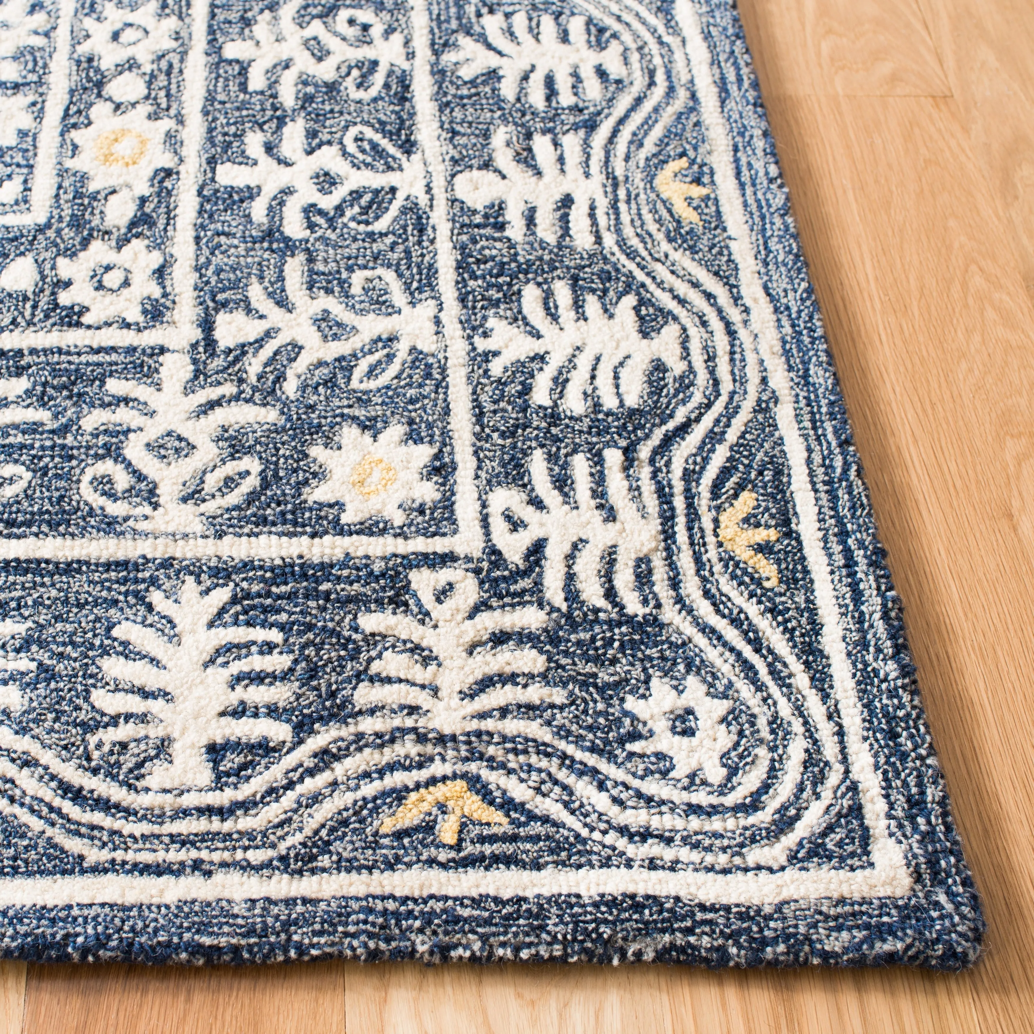 SAFAVIEH Handmade Micro-Loop Nural Wool Rug
