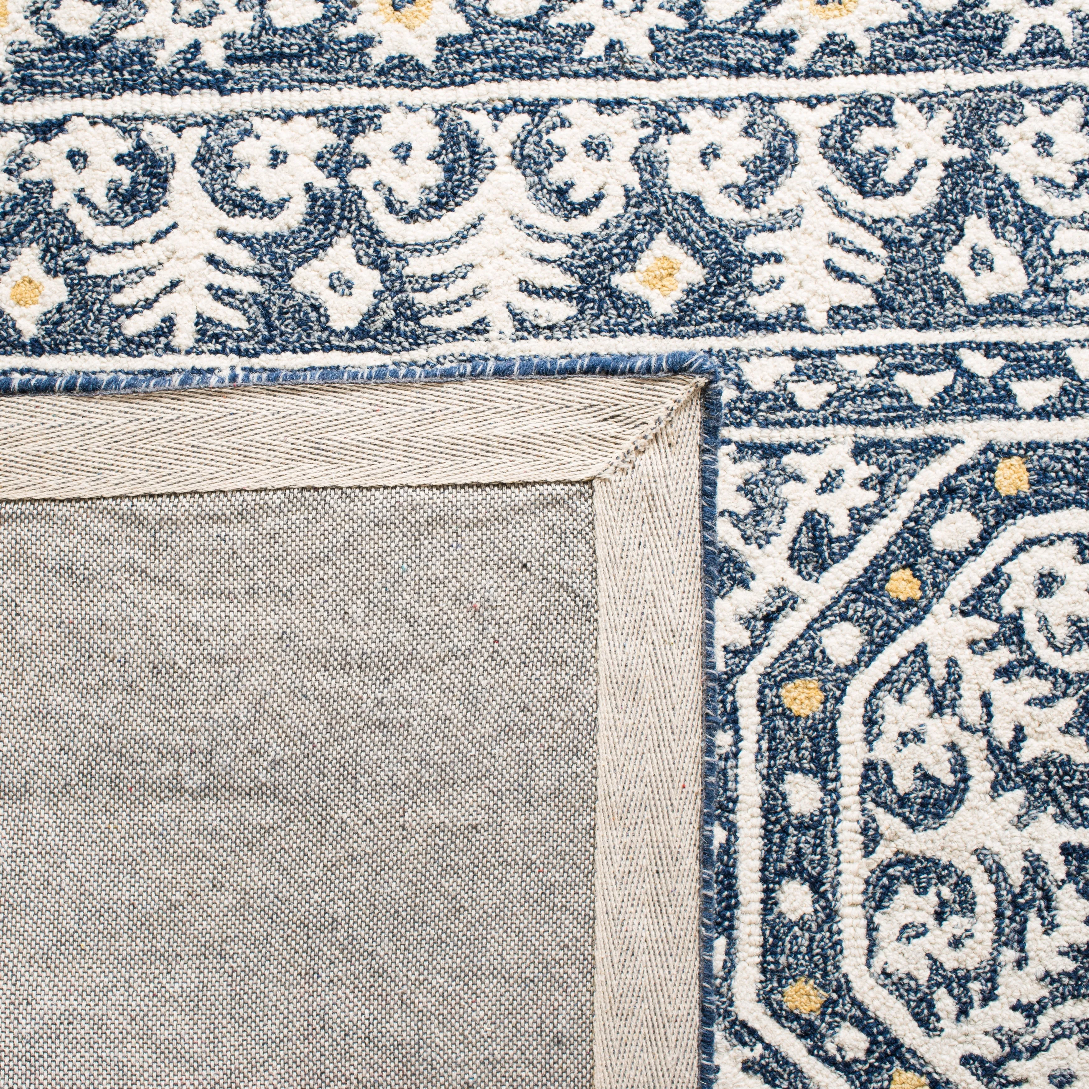 SAFAVIEH Handmade Micro-Loop Nural Wool Rug