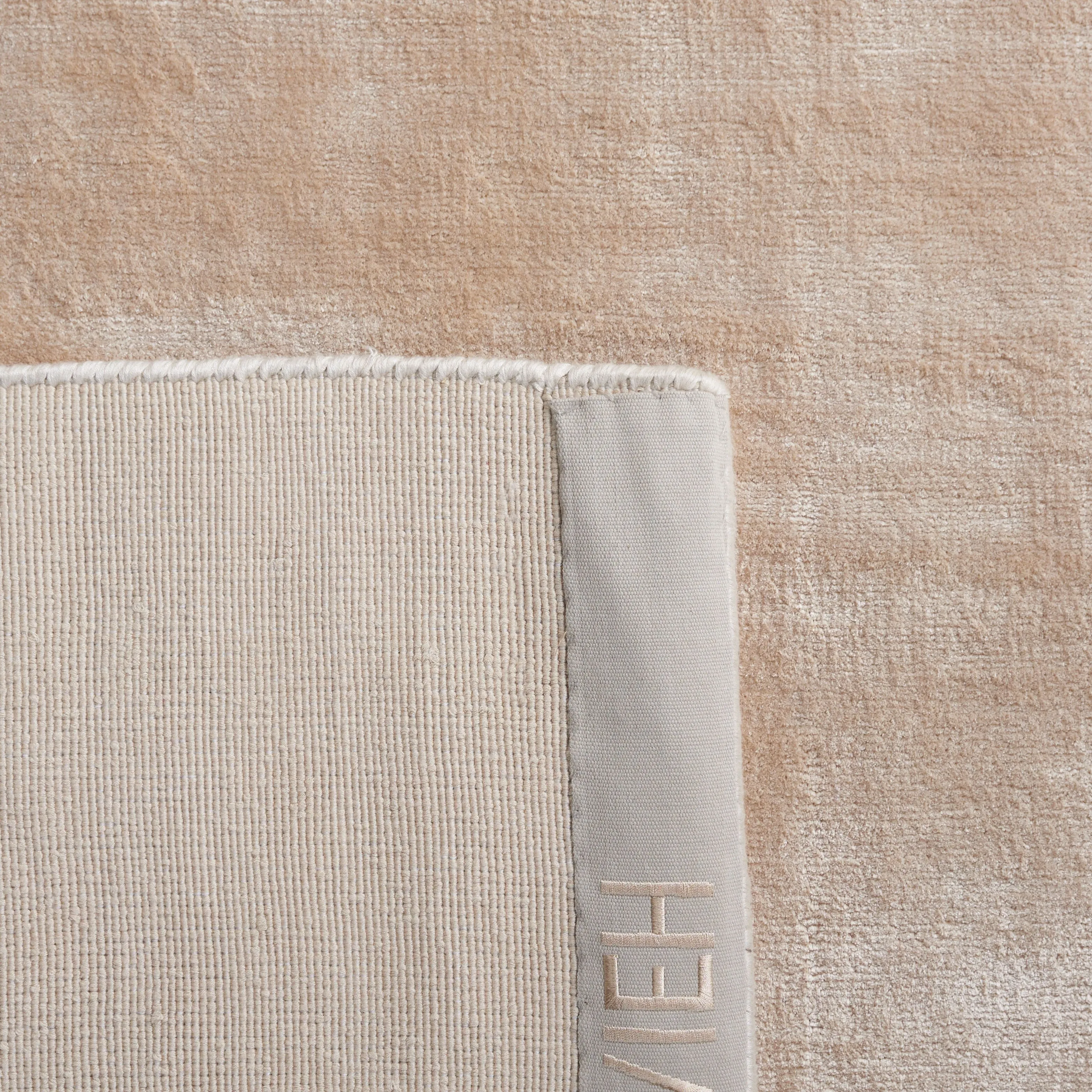 SAFAVIEH Handmade Mirage Filotia Modern Abstract Viscose Rug