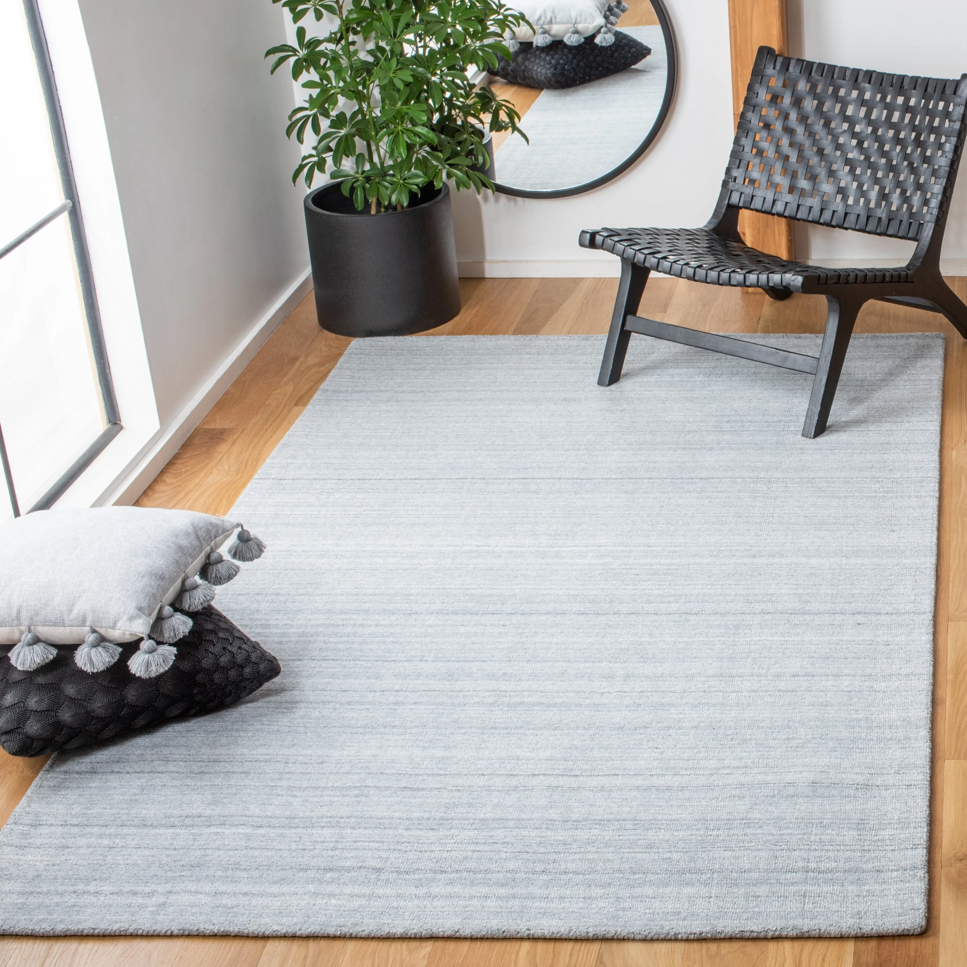 SAFAVIEH Handmade Mirage Ibtihaj Rug