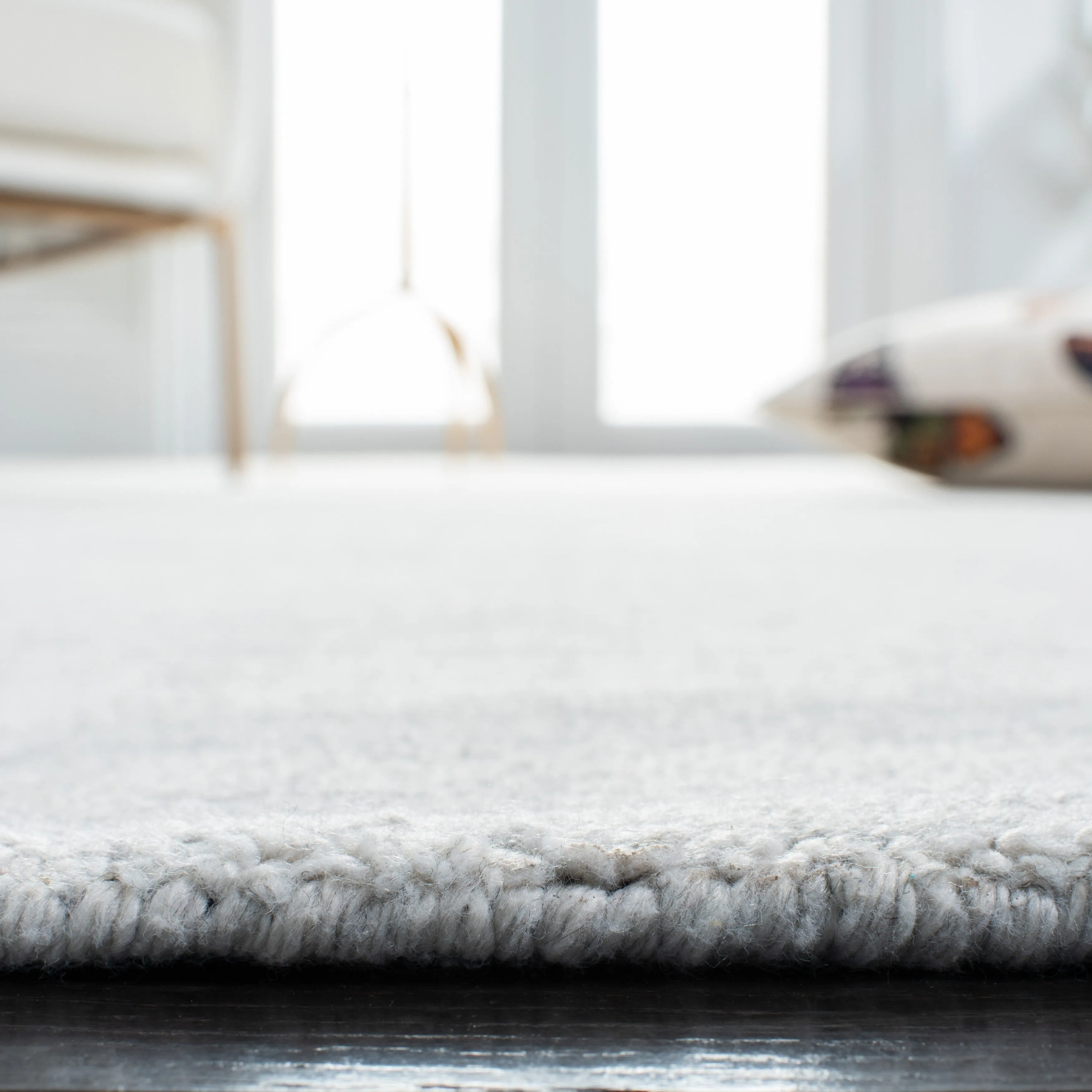 SAFAVIEH Handmade Mirage Ibtihaj Rug