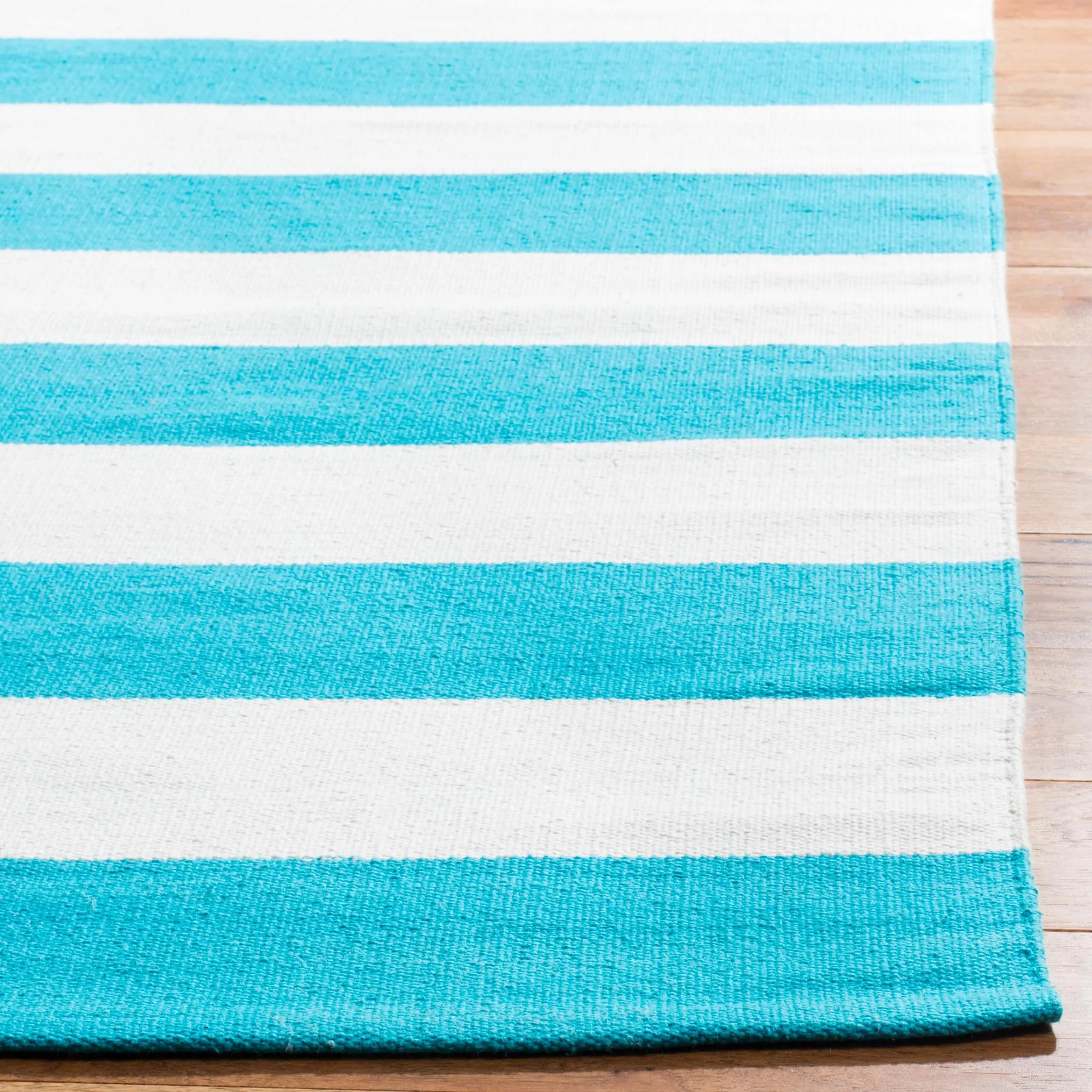 SAFAVIEH Handmade Montauk Geltrude Stripe Cotton Flatweave Rug