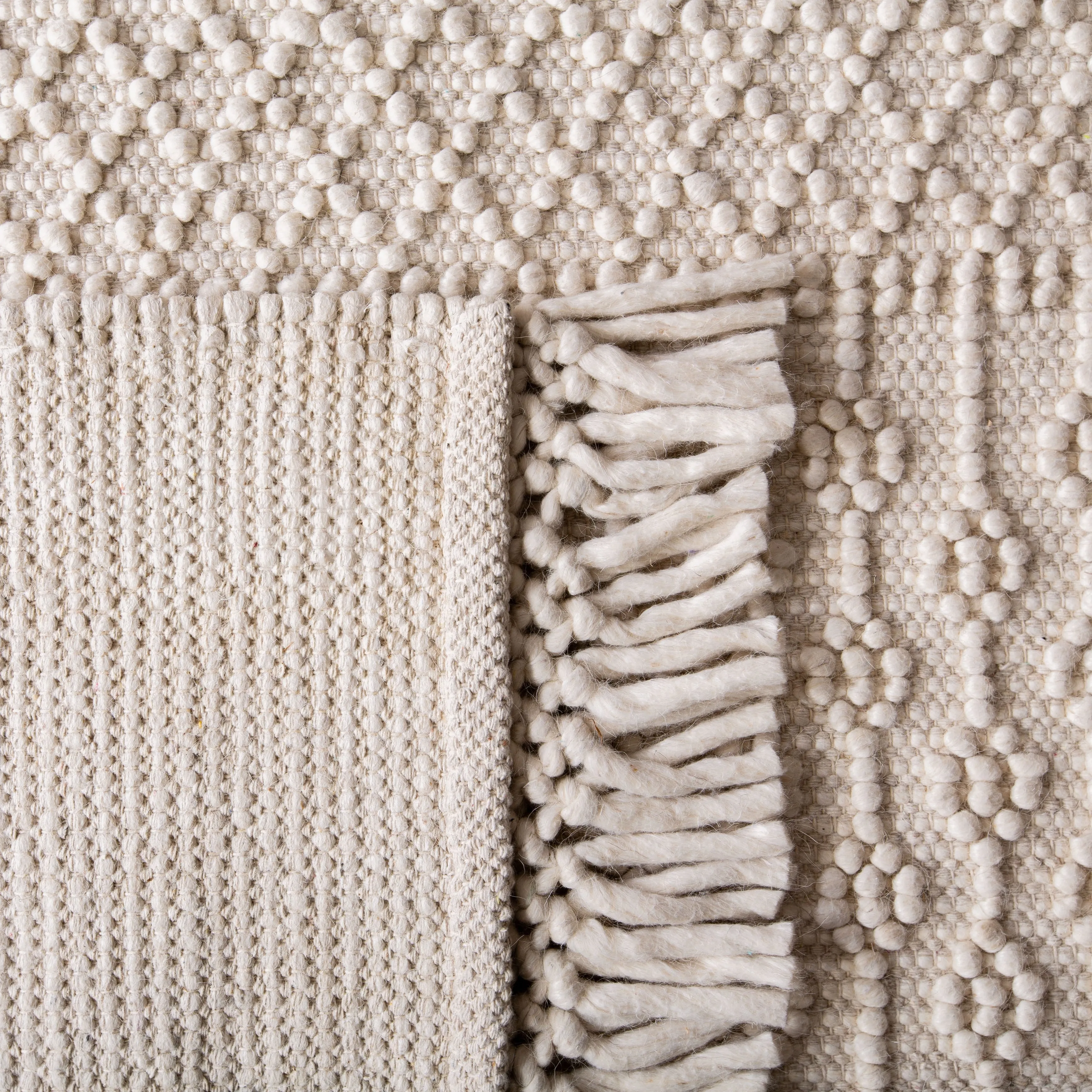 SAFAVIEH Handmade Natura Estel Wool Fringe Rug