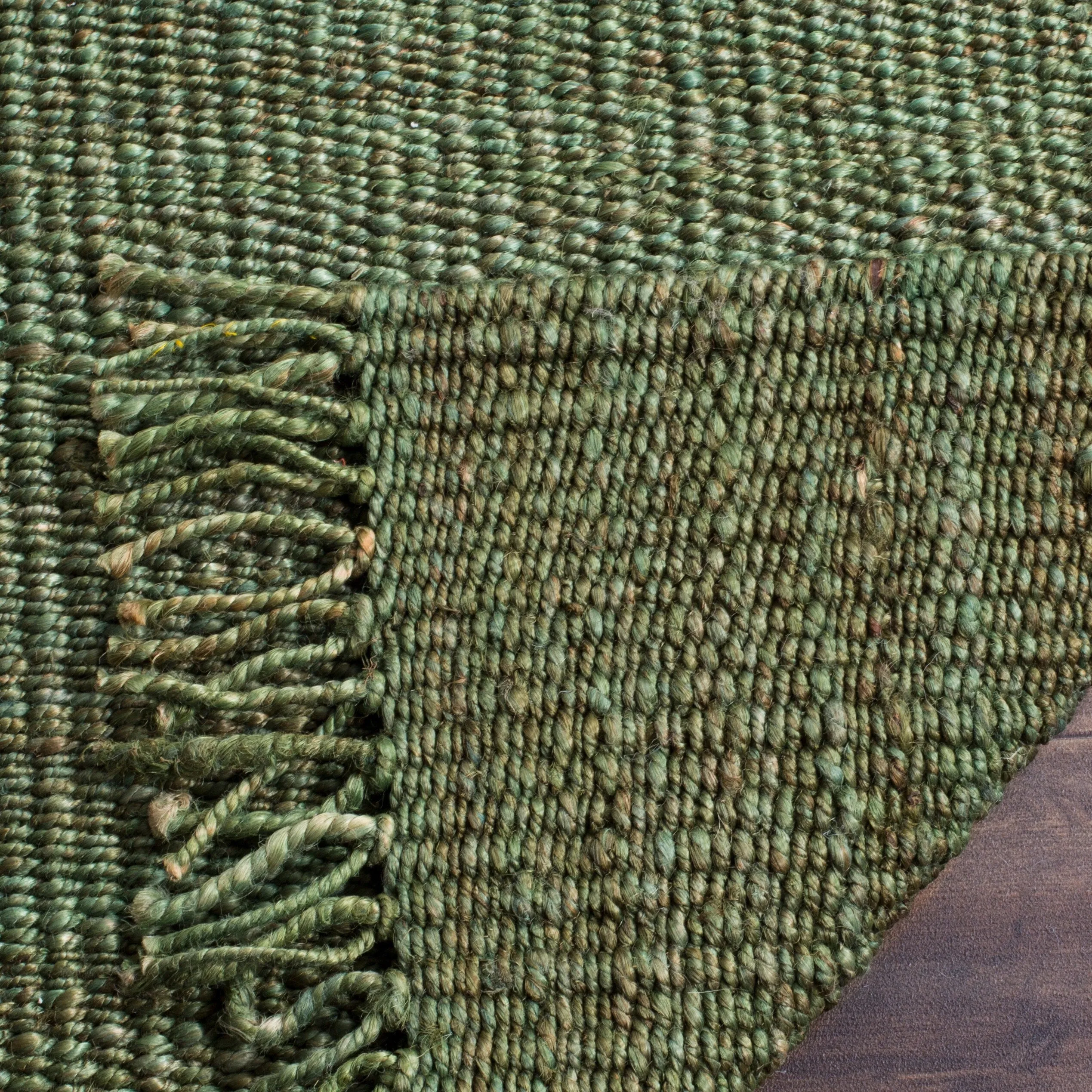 SAFAVIEH Handmade Natural Fiber Eybjorg Jute Fringe Rug