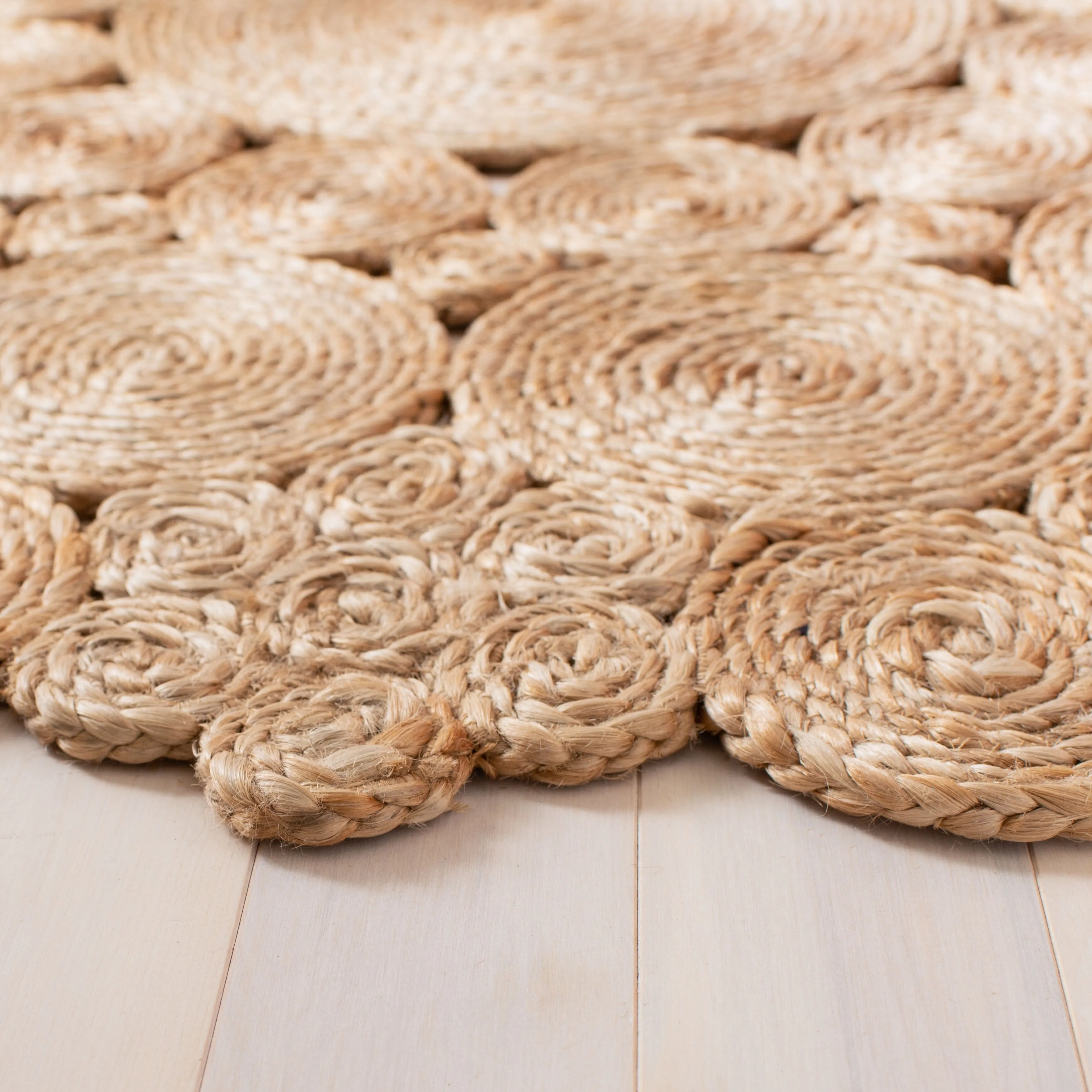 SAFAVIEH Handmade Natural Fiber Meleri Casual Jute Rug - Natural - 4' Round