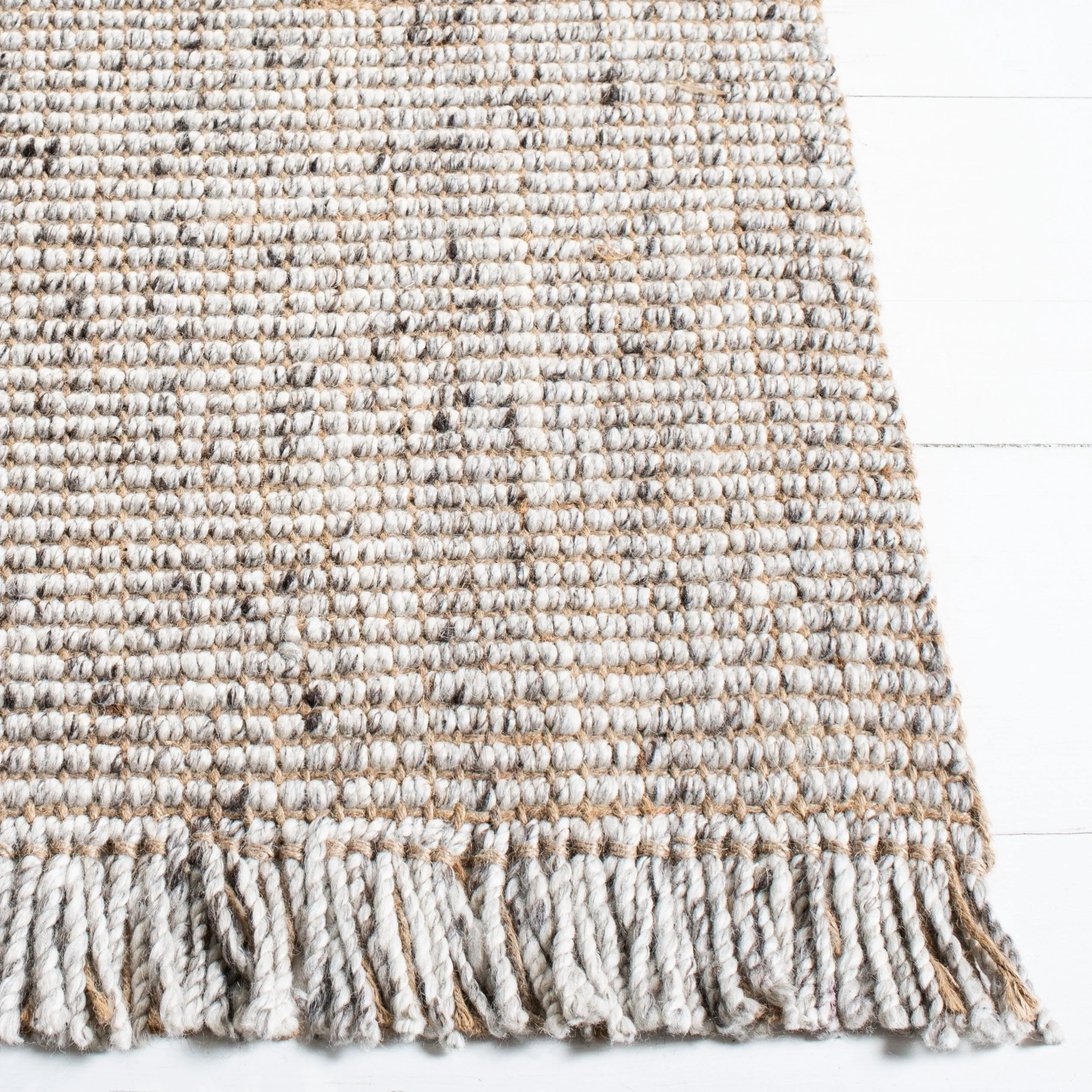 SAFAVIEH Handmade Natural Fiber Reneta Jute Fringe Rug