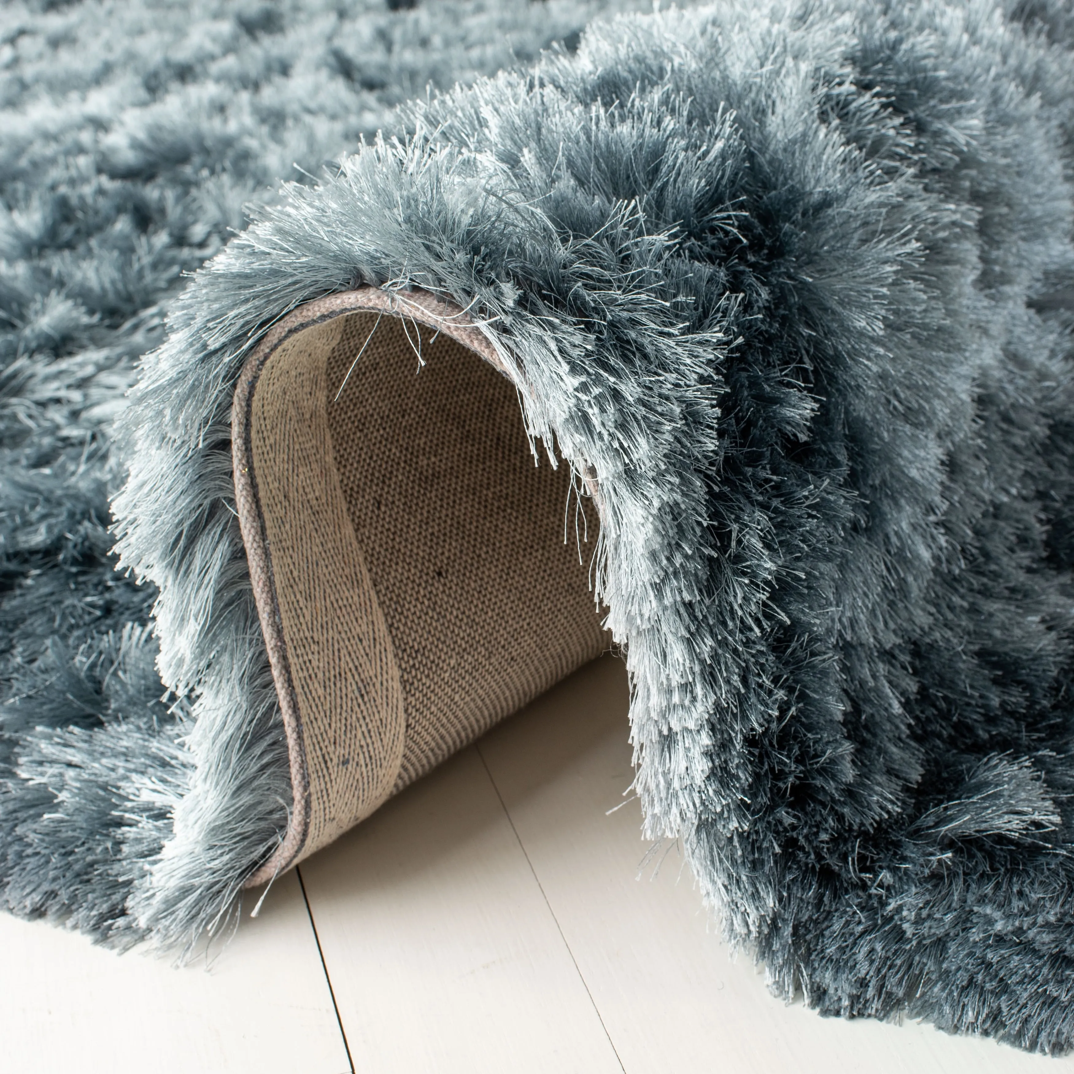 SAFAVIEH Handmade Ocean Shag Marilijn Glam 2.5-inch Thick Rug