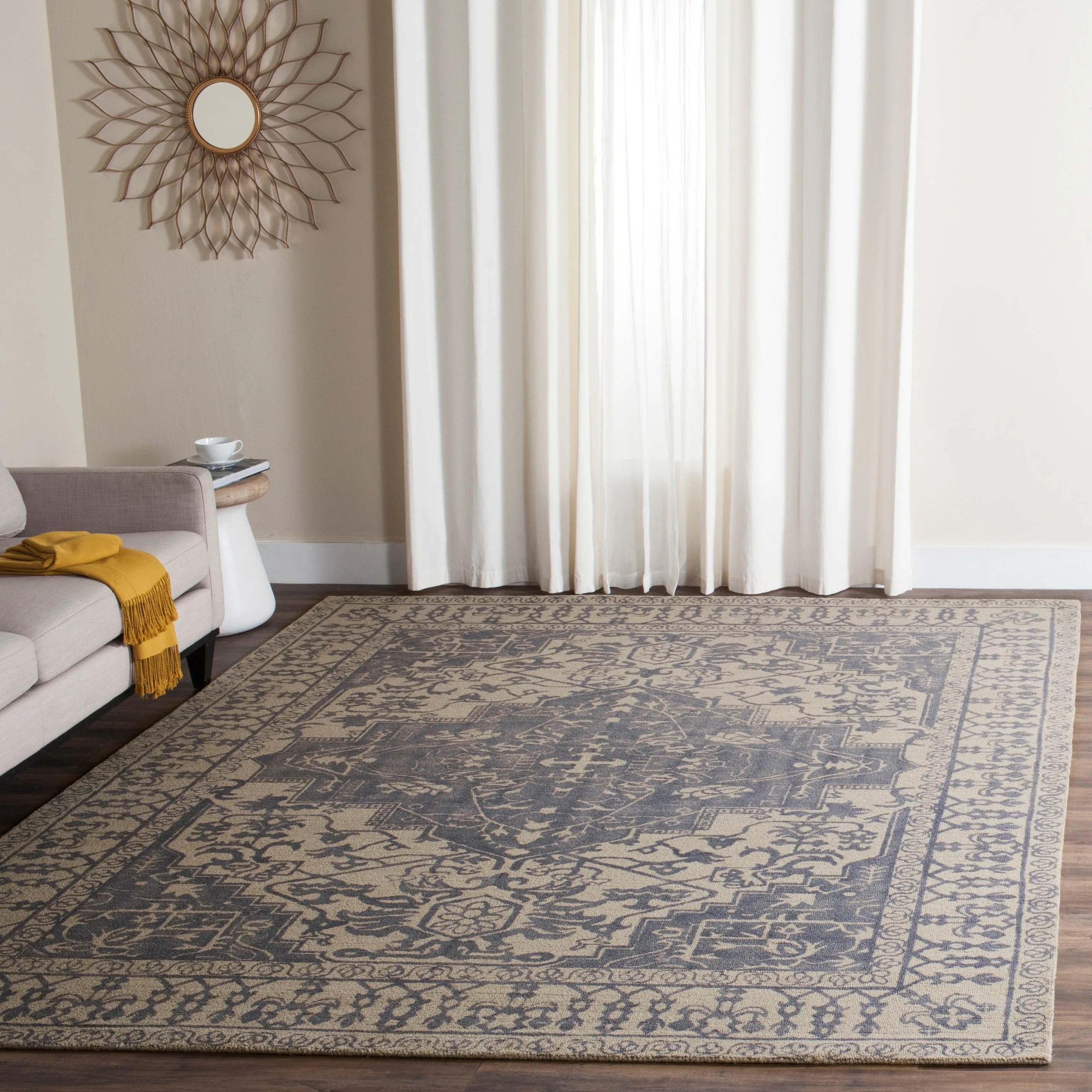 SAFAVIEH Handmade Restoration Vintage Boho Grisha Oriental Wool Rug