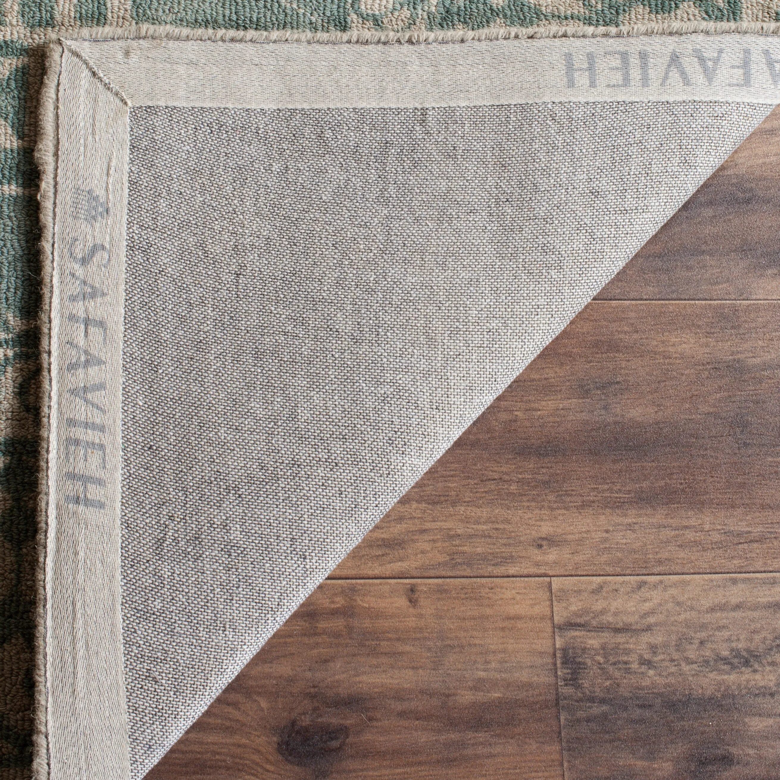 SAFAVIEH Handmade Restoration Vintage Boho Grisha Oriental Wool Rug