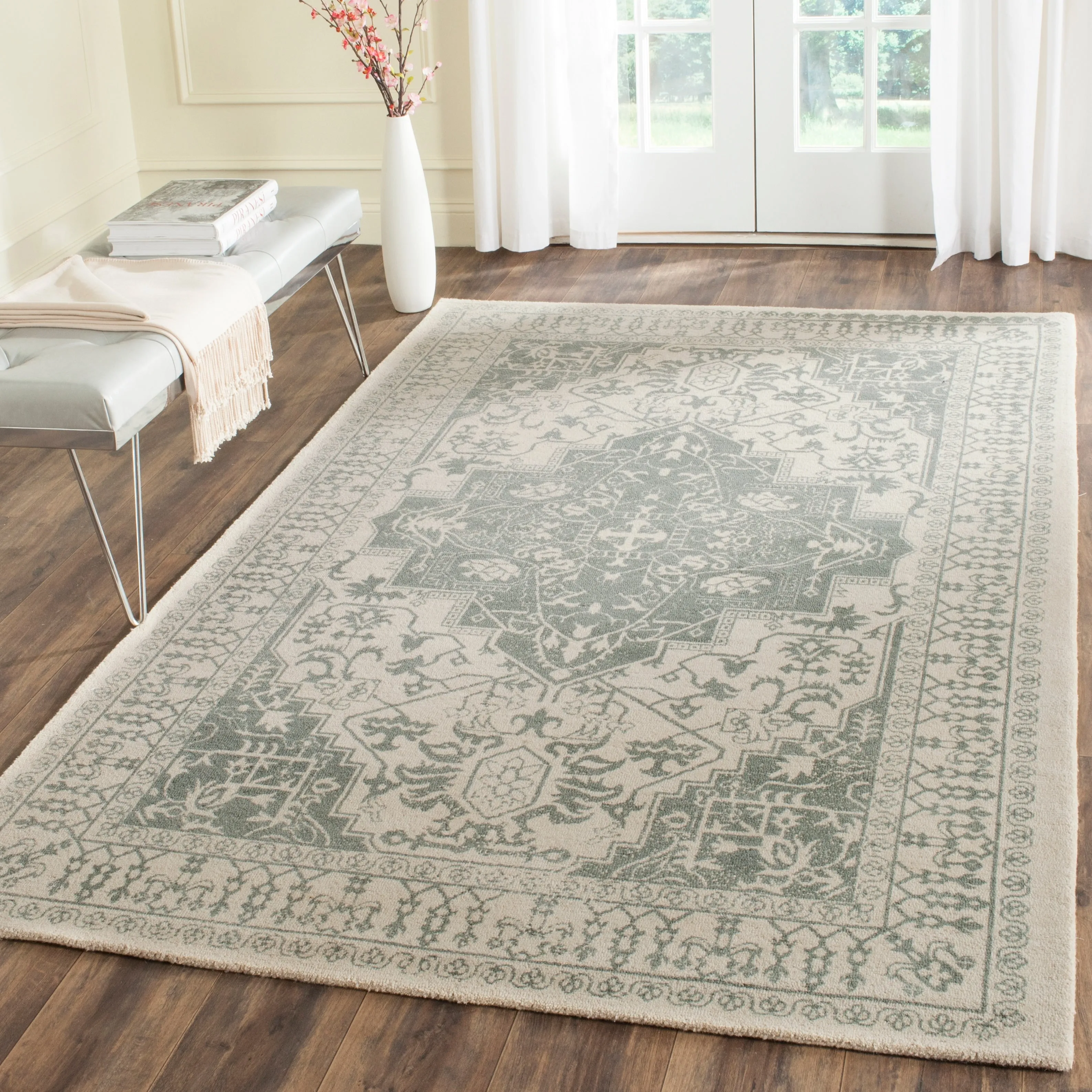 SAFAVIEH Handmade Restoration Vintage Boho Grisha Oriental Wool Rug