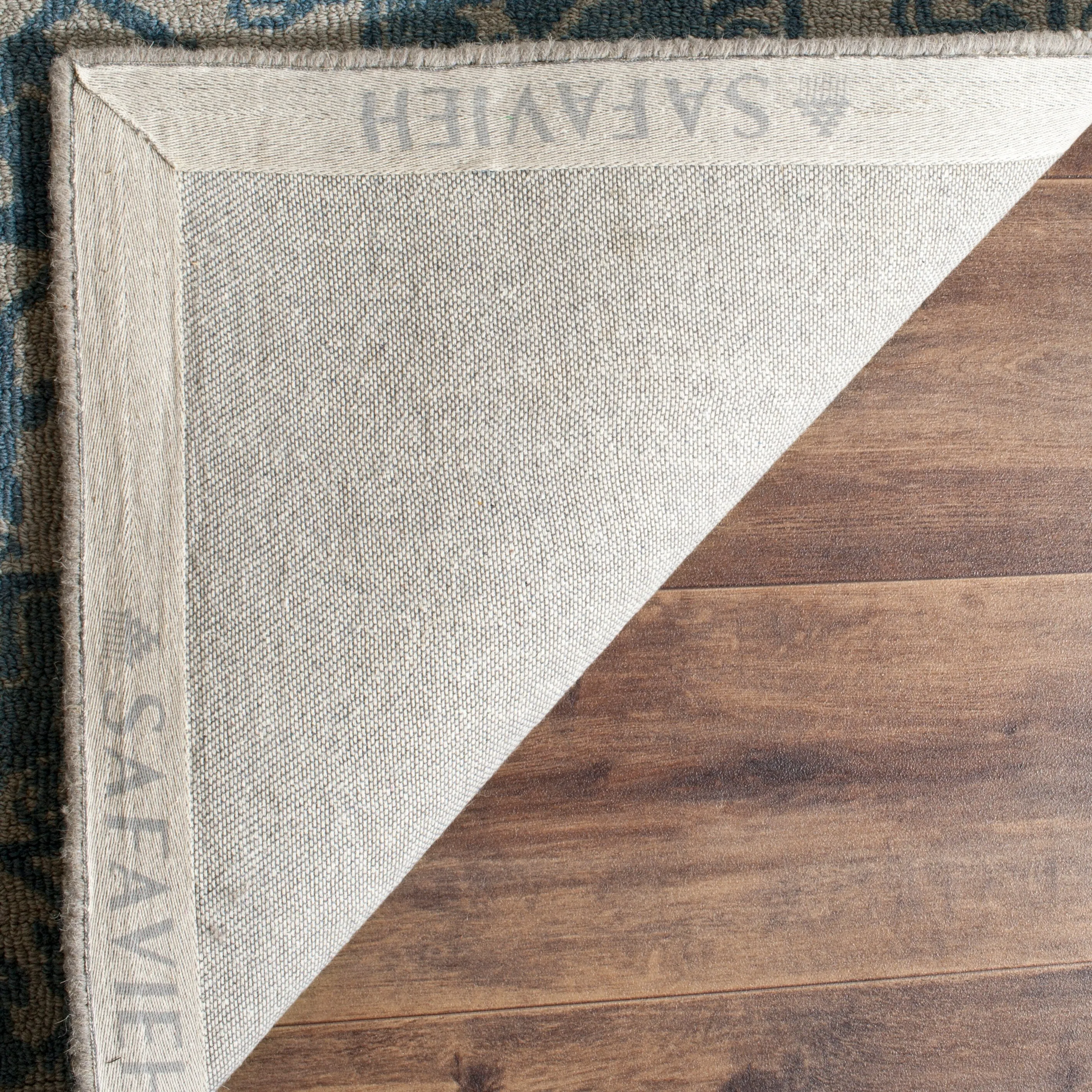 SAFAVIEH Handmade Restoration Vintage Boho Grisha Oriental Wool Rug