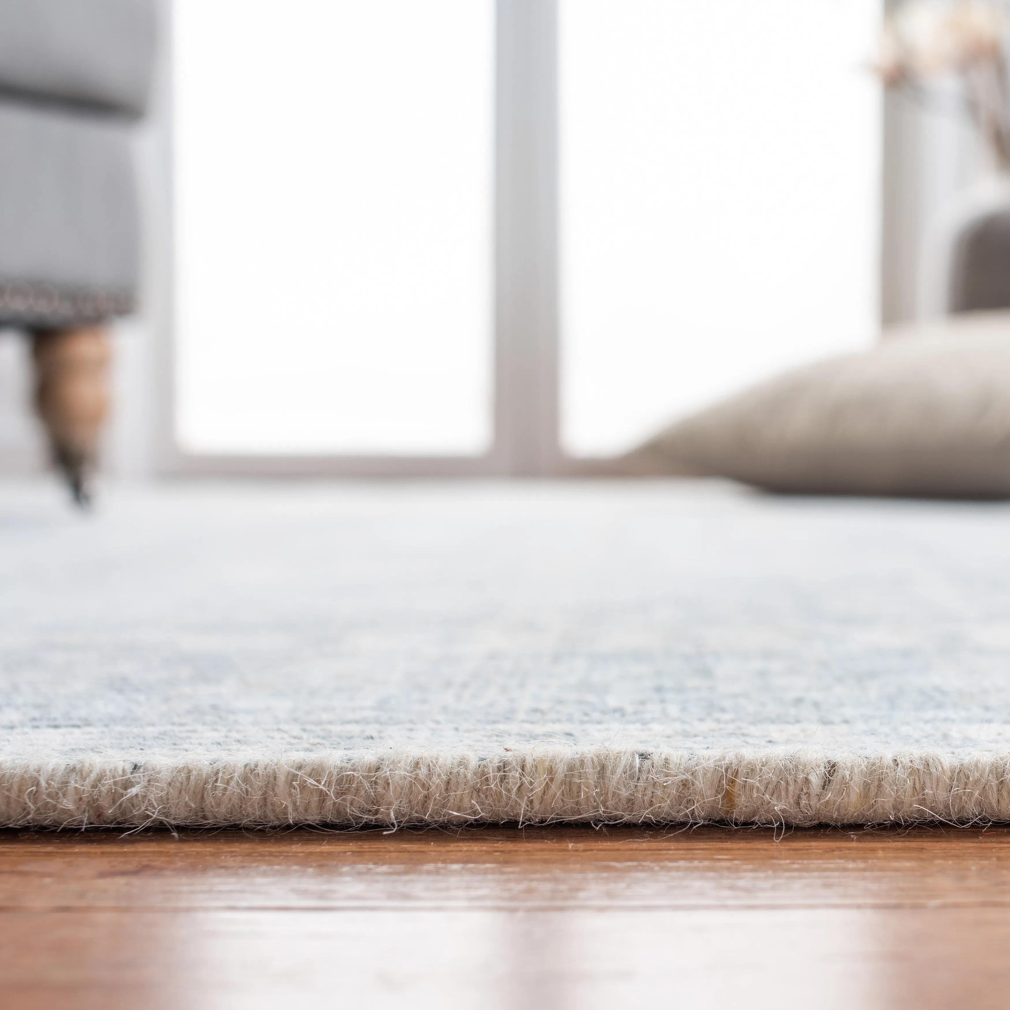 SAFAVIEH Handmade Restoration Vintage Zaria Wool & Viscose Rug
