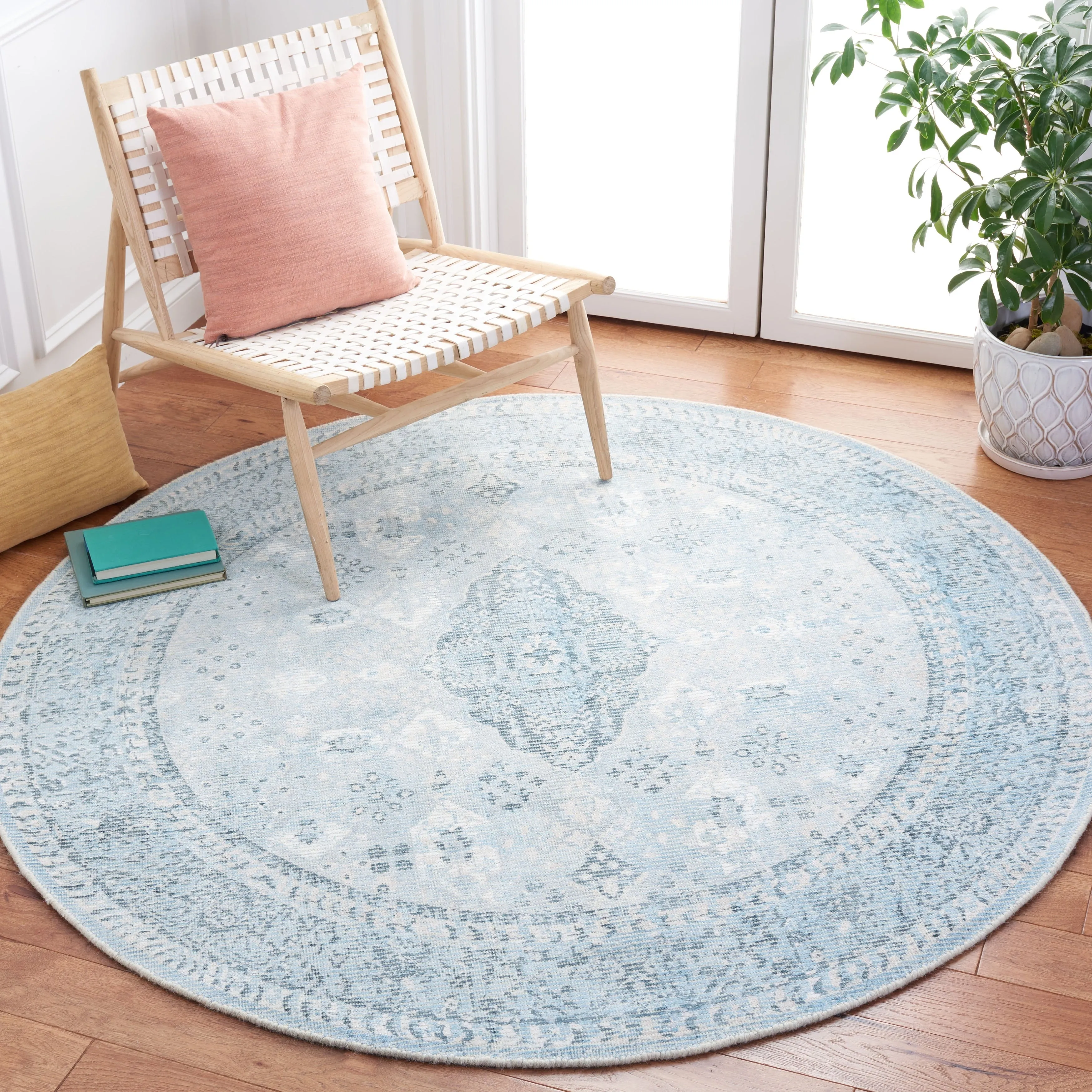 SAFAVIEH Handmade Restoration Vintage Zaria Wool & Viscose Rug