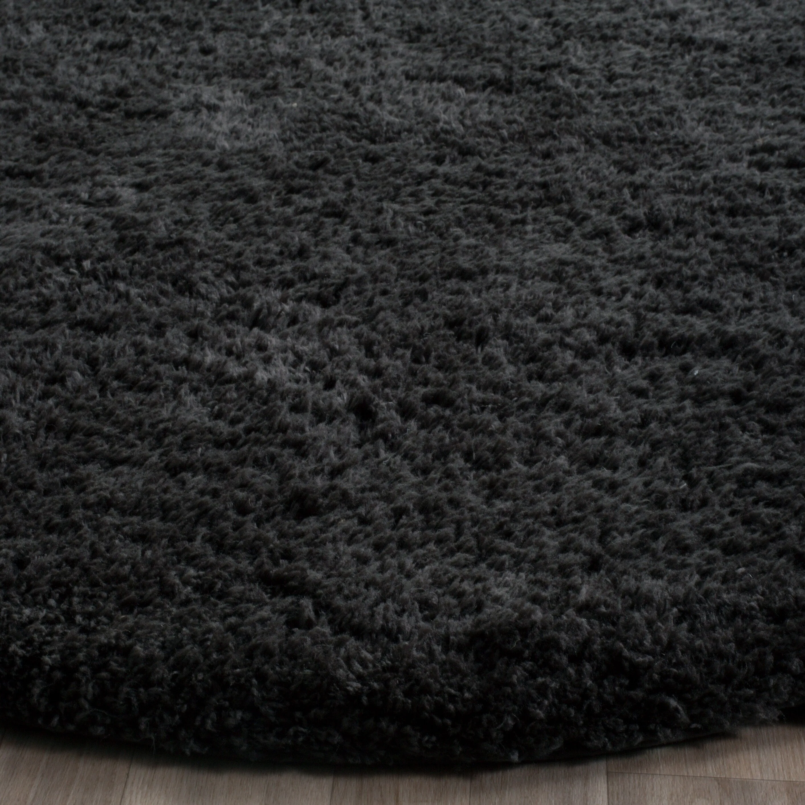 SAFAVIEH Handmade Sheep Shag Nurhayat Solid Rug