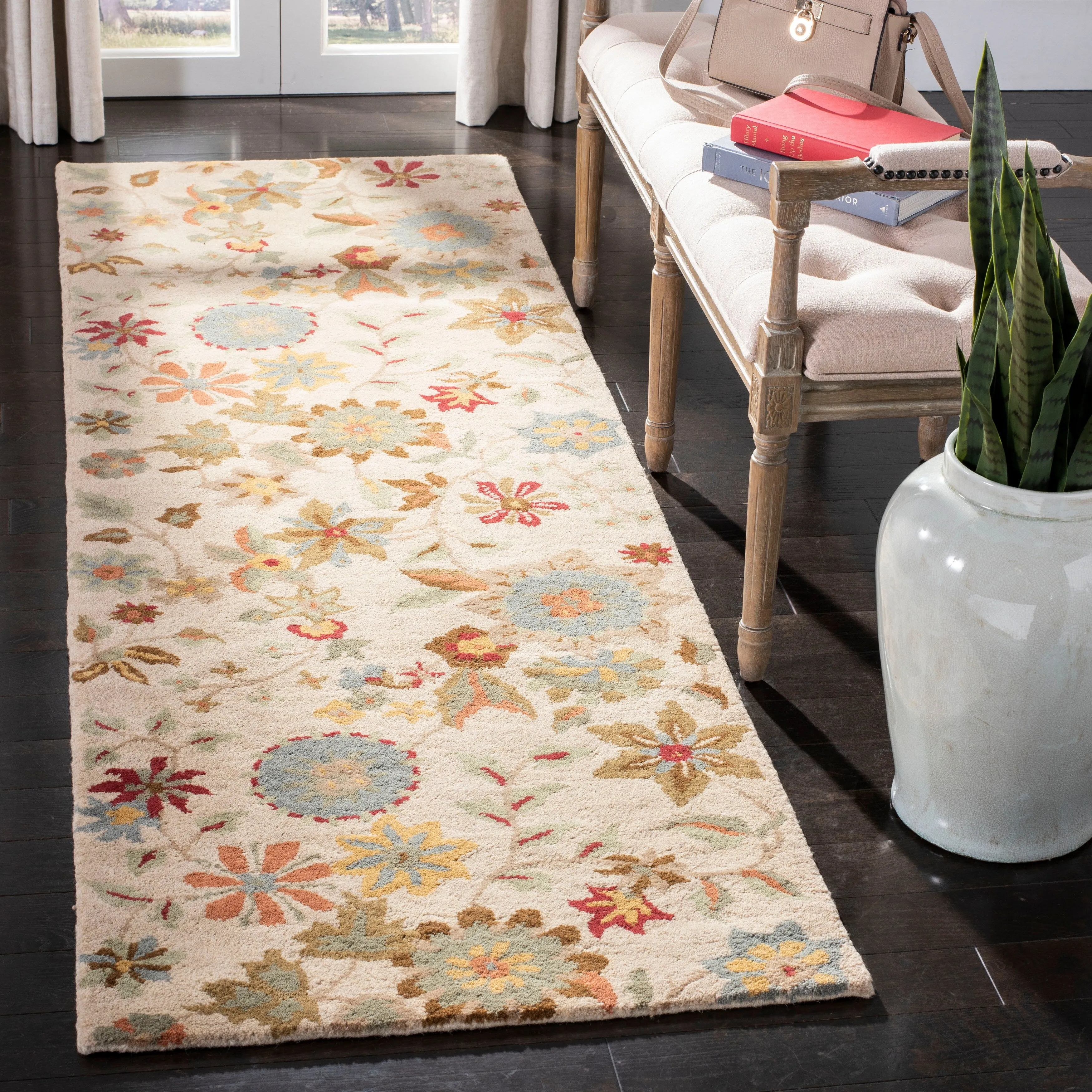 SAFAVIEH Handmade Soho Brittny New Zealand Wool Rug