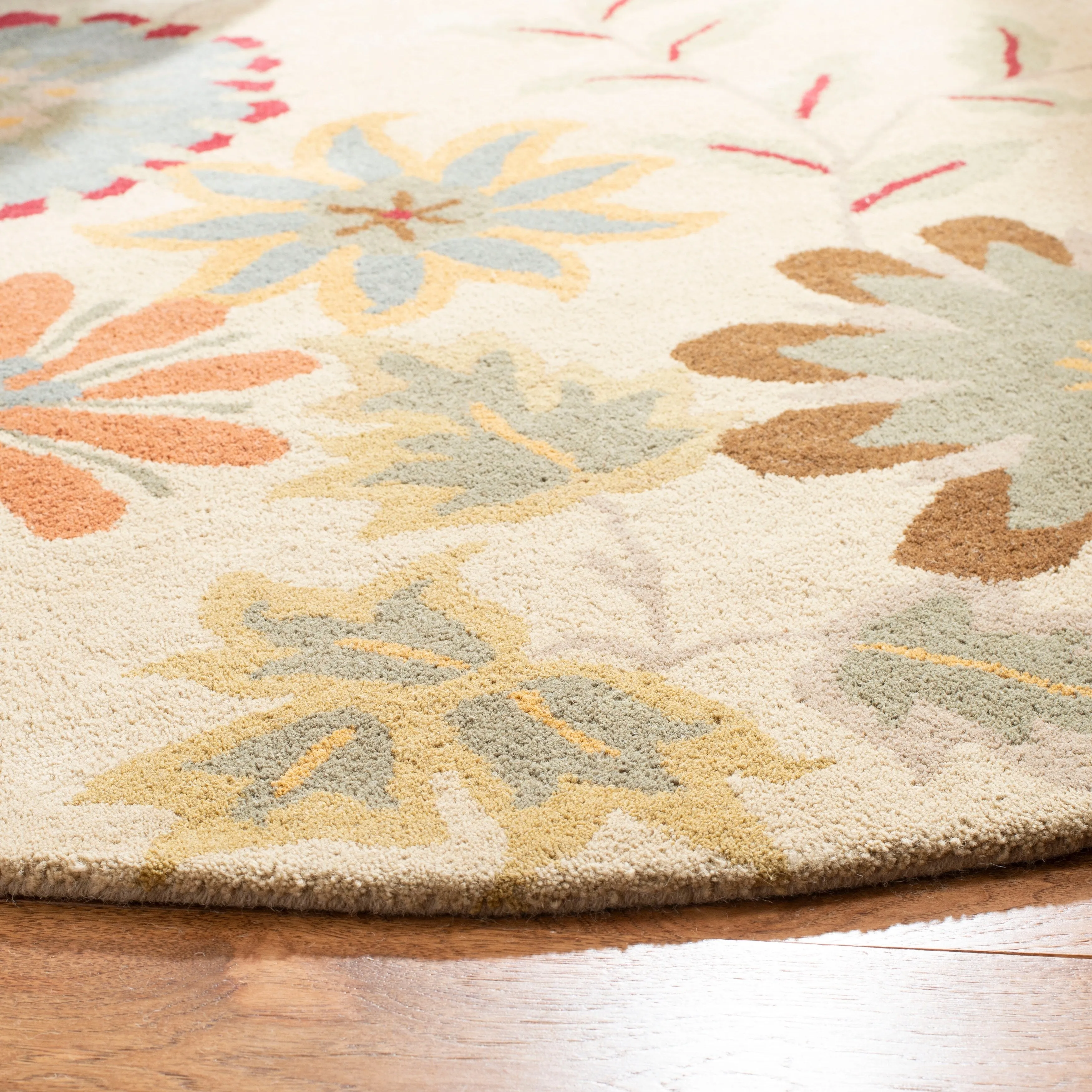 SAFAVIEH Handmade Soho Brittny New Zealand Wool Rug