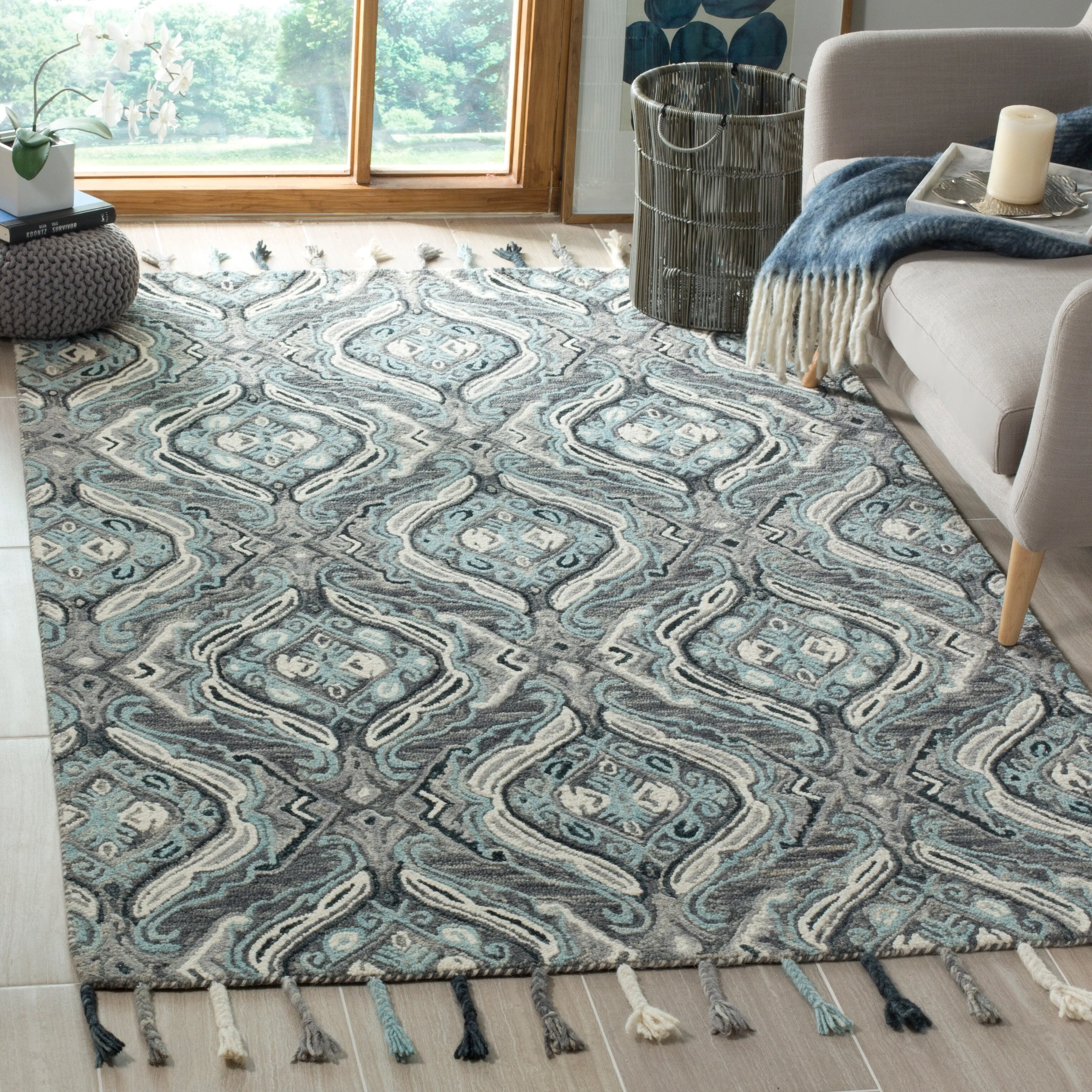 SAFAVIEH Handmade Suzani Lefkothea Boho Tribal Wool Rug - Grey/Light Blue - 3' x 5'