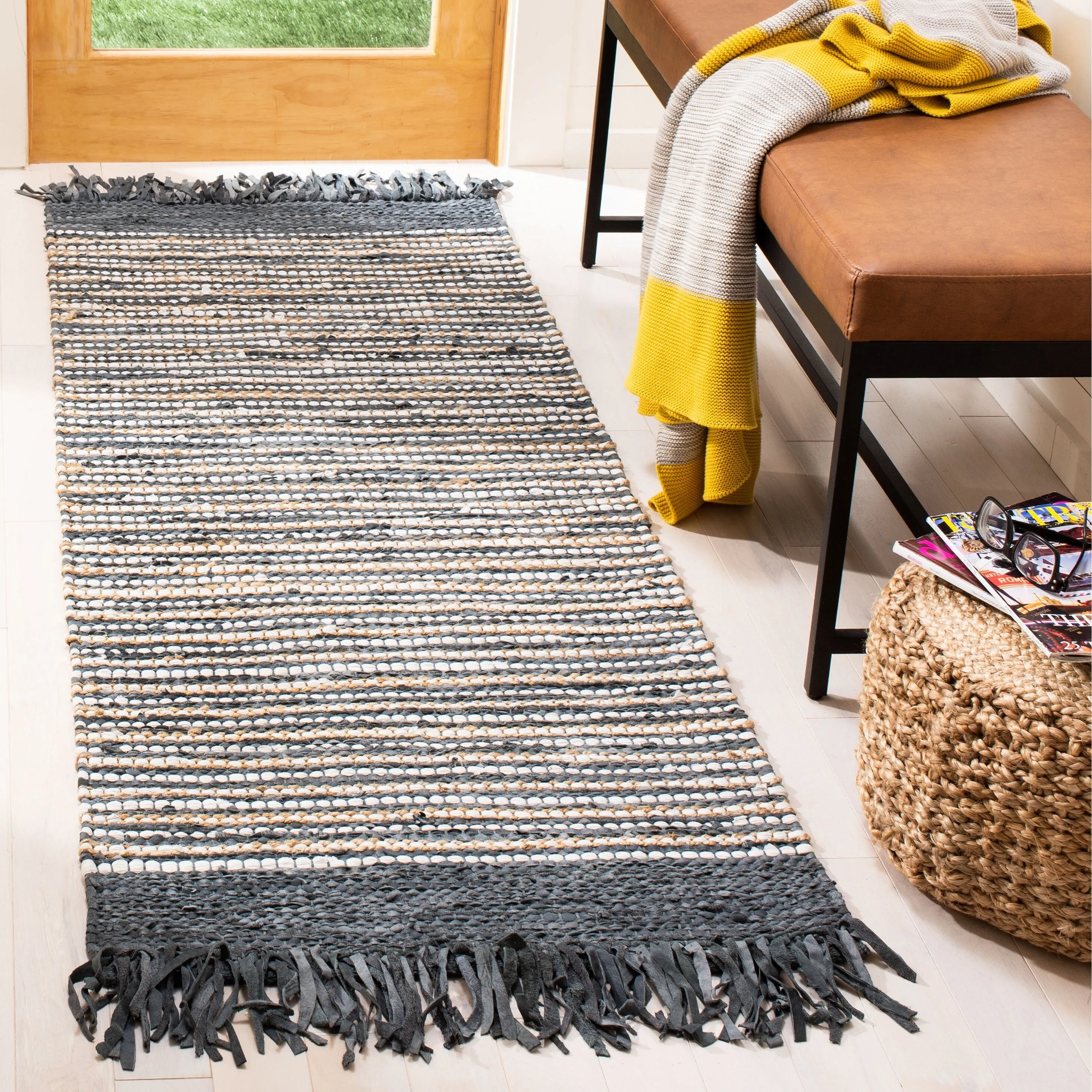 SAFAVIEH Handmade Vintage Boho Leather Lia Modern Stripe Leather