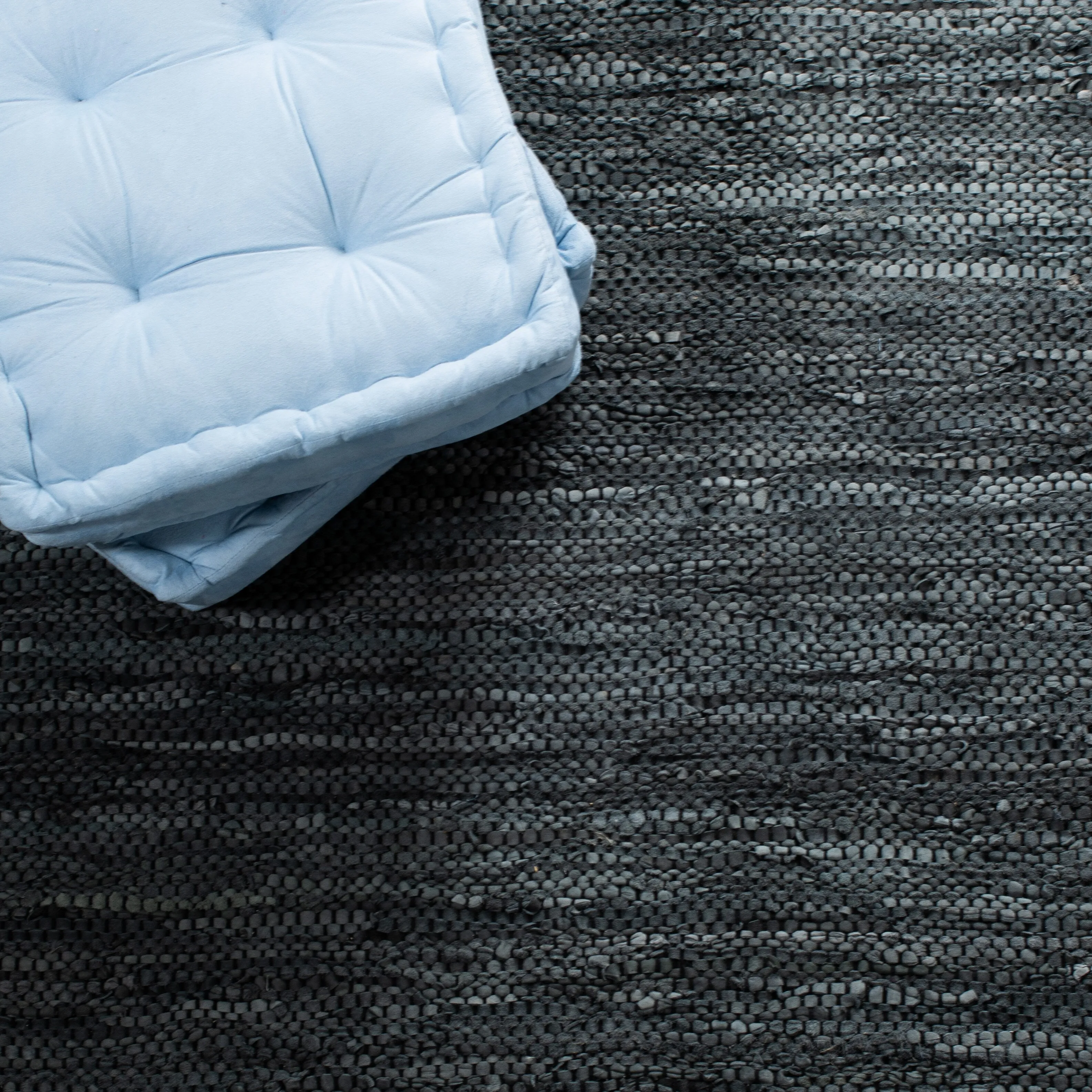 SAFAVIEH Handmade Vintage Leather Alissa Modern Fringe Rug