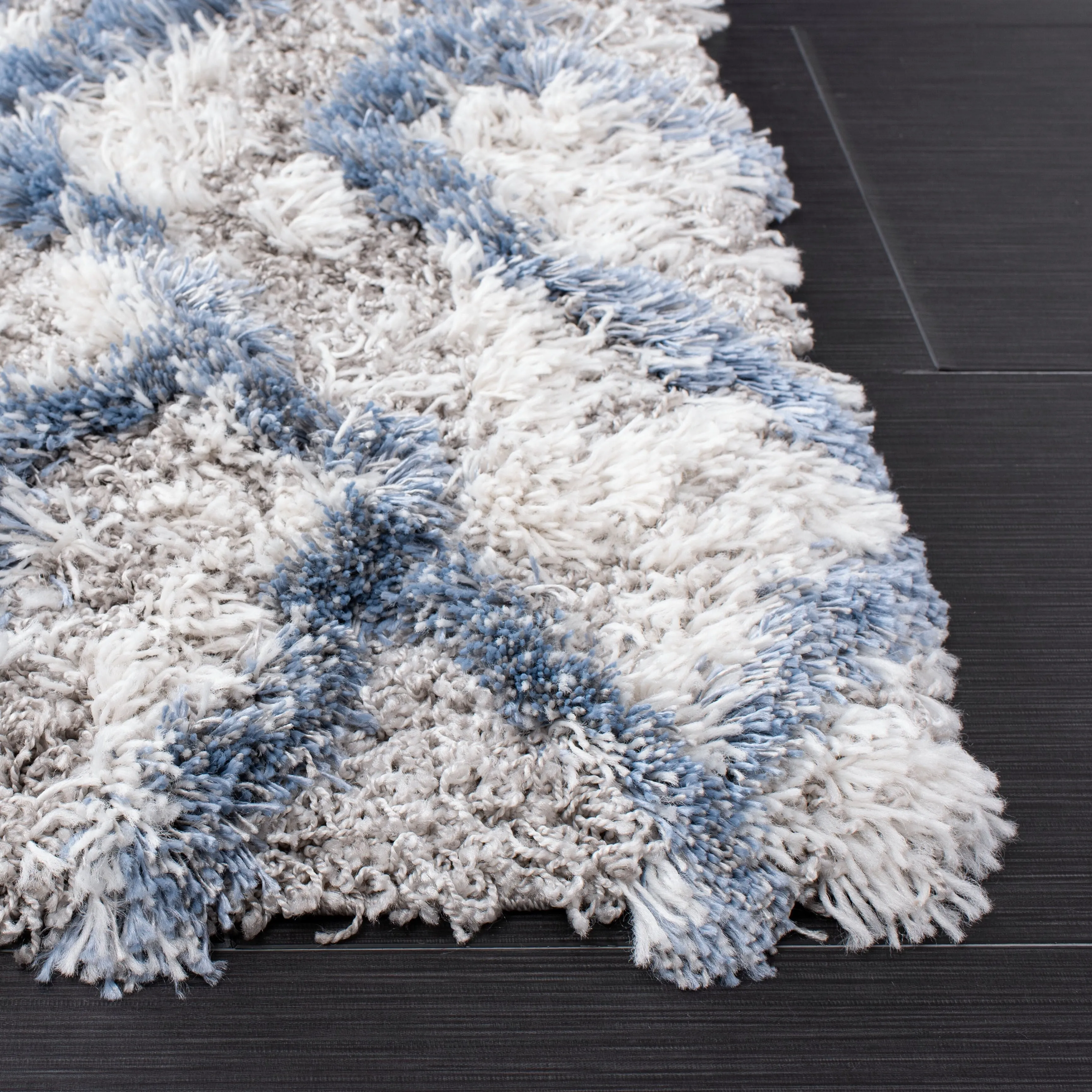 SAFAVIEH. Horizon Shag Rhiannan Flokati 2.6-inch Thick Rug