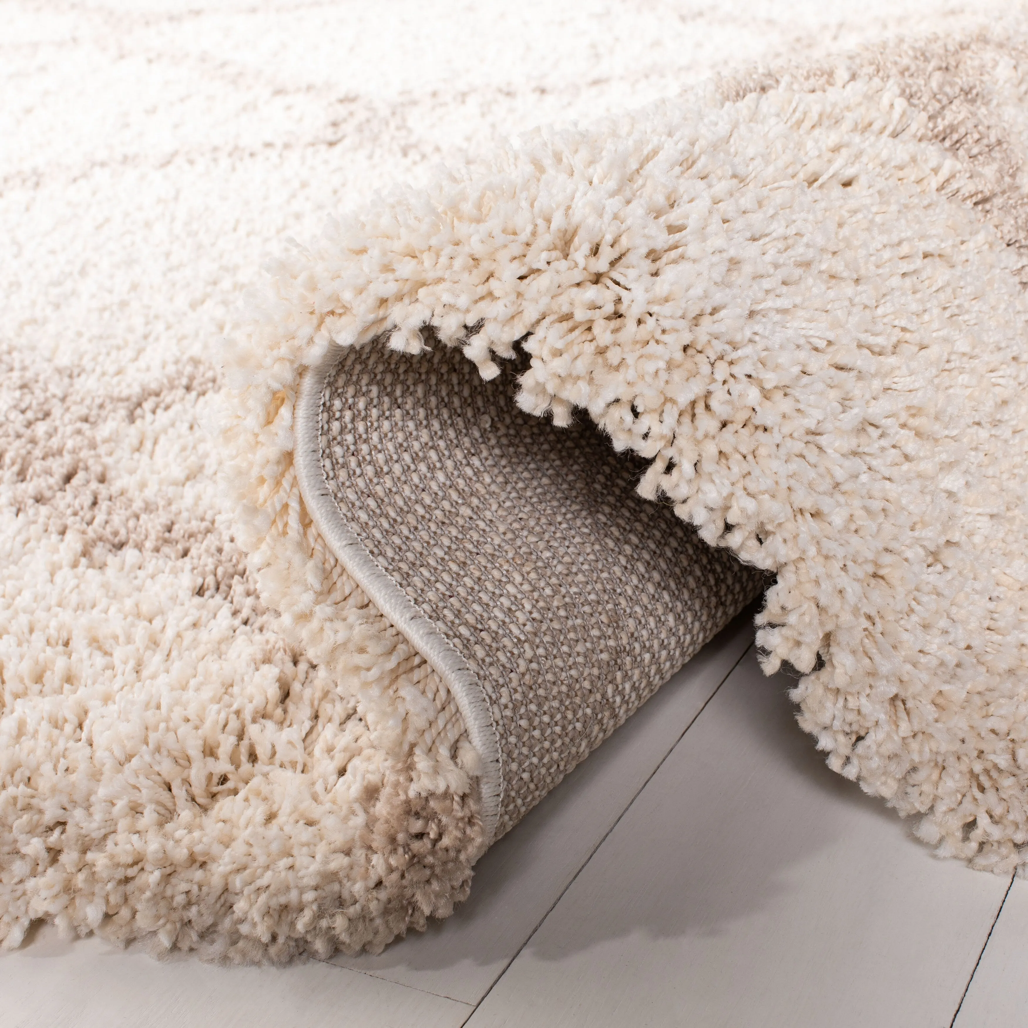SAFAVIEH Hudson Shag Belandina 2-inch Thick Rug - Ivory/Beige - 8' x 10'