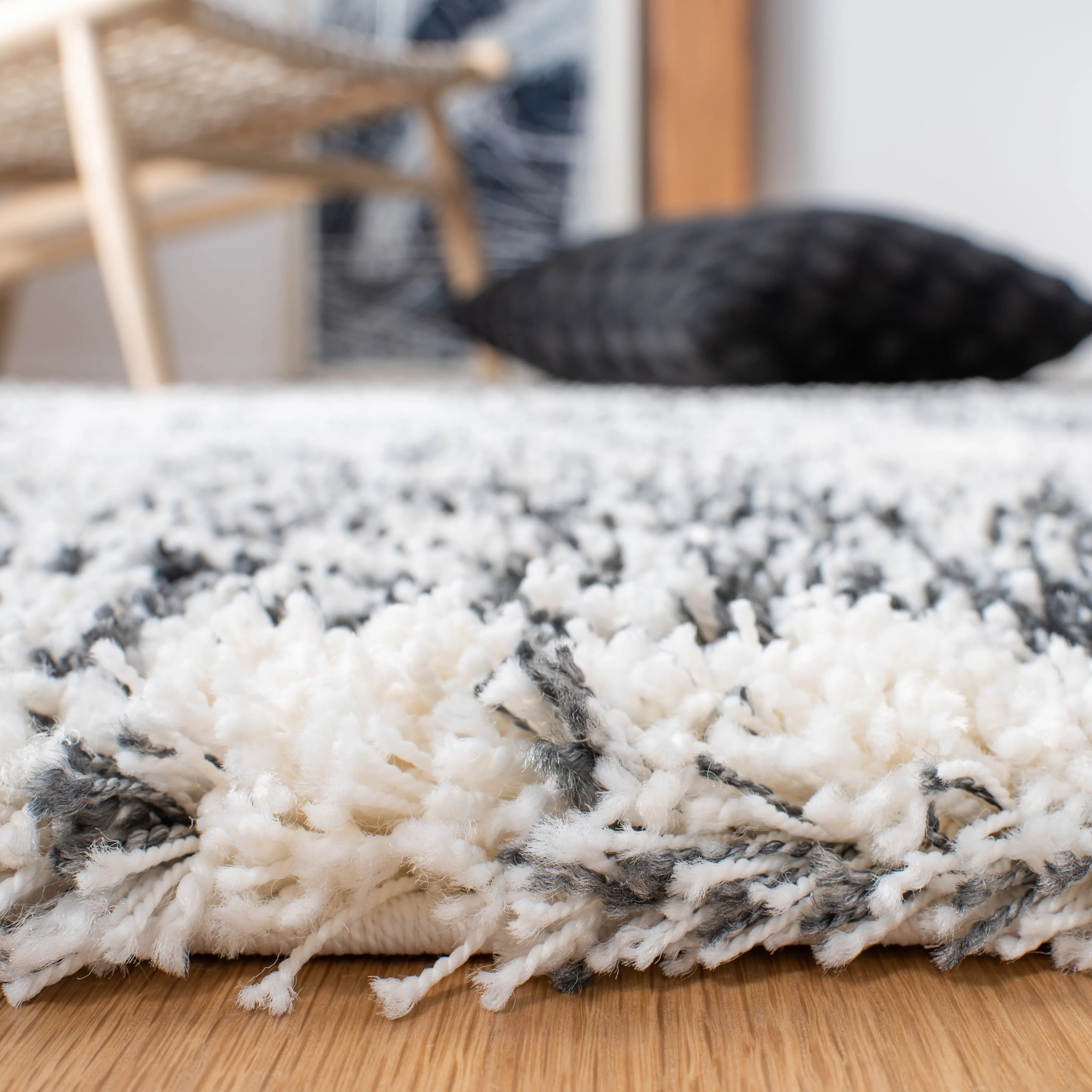 SAFAVIEH Hudson Shag Desiree Abstract 2-inch Thick Rug