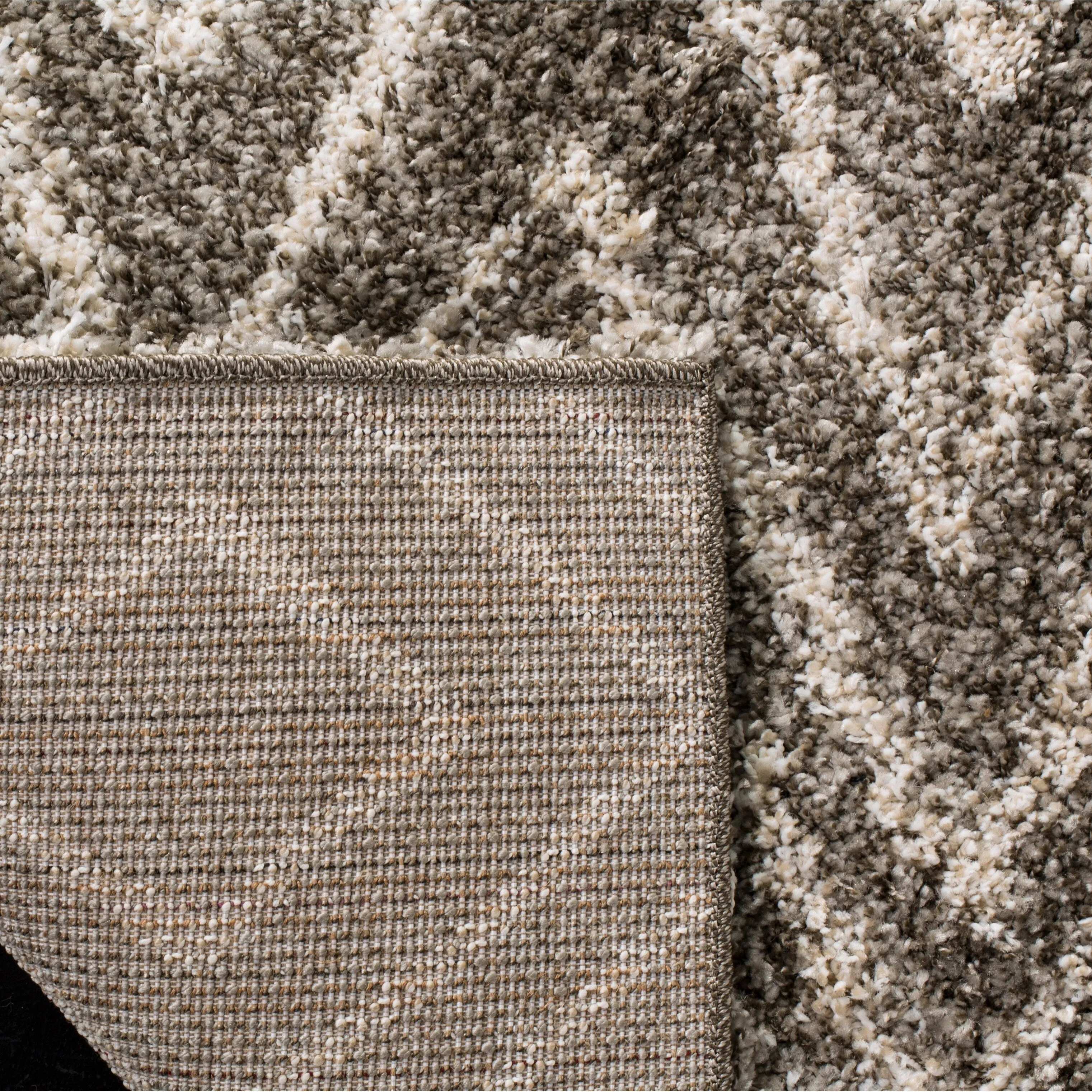 SAFAVIEH Hudson Shag Godelind Moroccan Boho 2-inch Thick Rug
