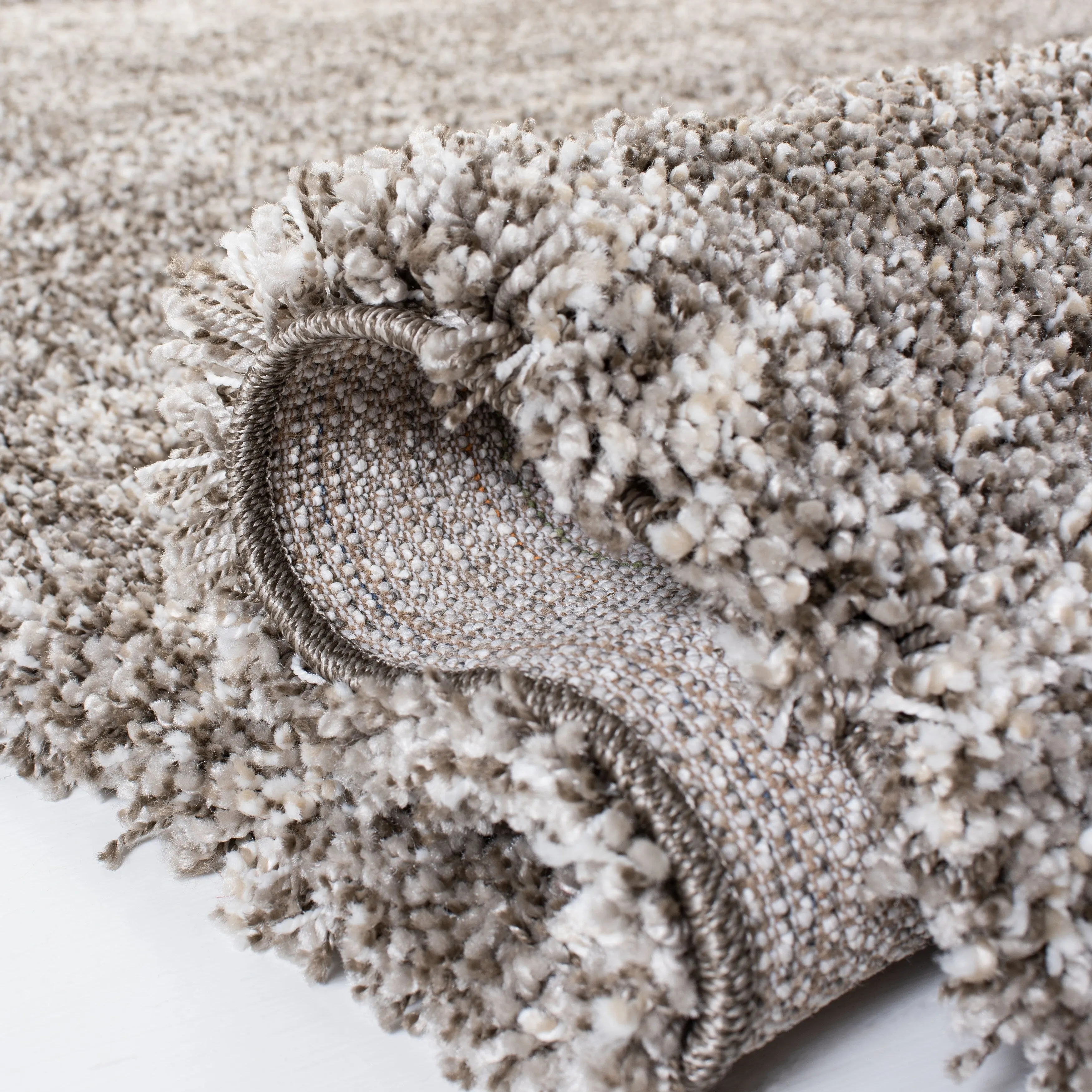 SAFAVIEH Hudson Shag Renita 2-inch Thick Rug
