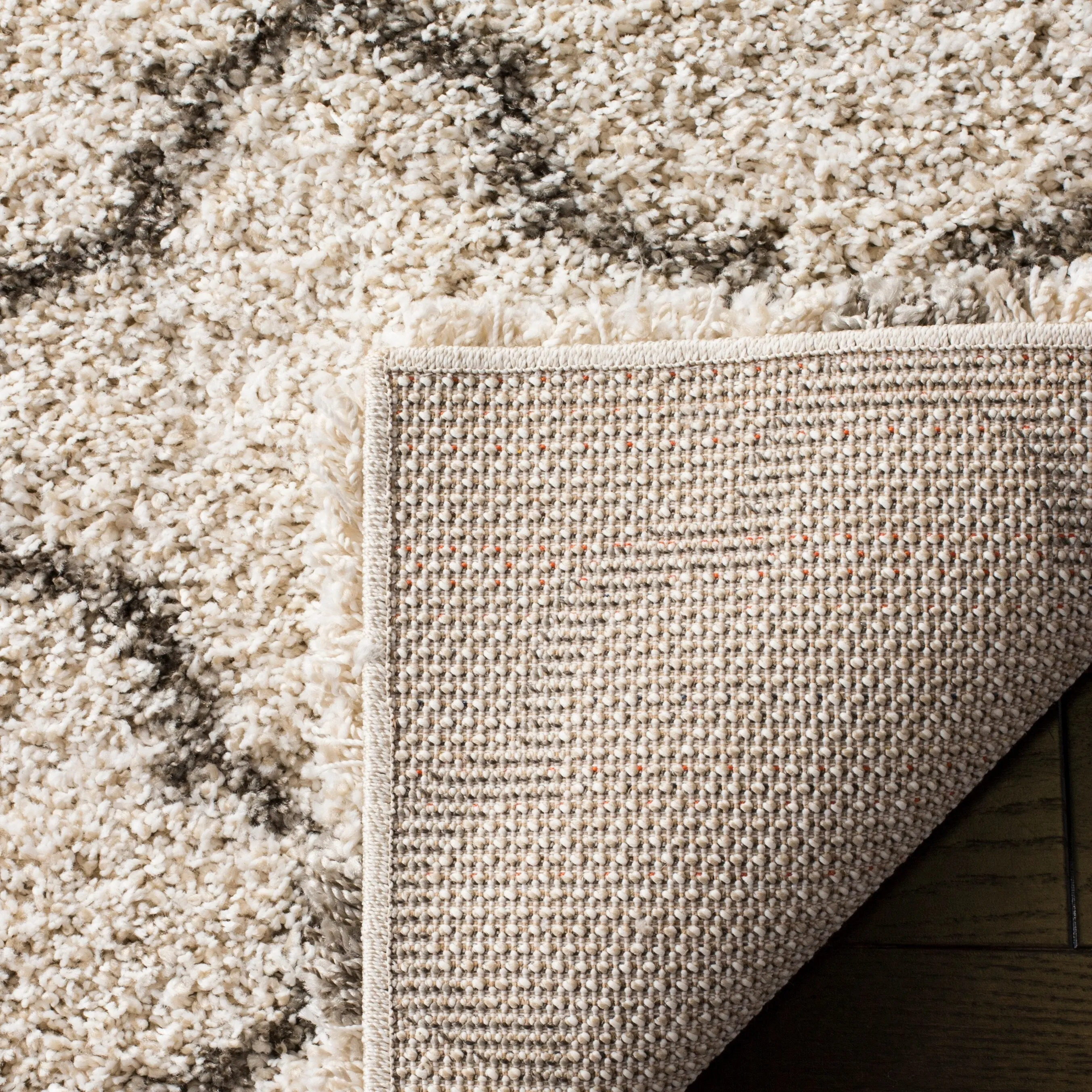 SAFAVIEH Hudson Shag Vitchka Glam Trellis 2-inch Area Rug - Ivory/Grey - 4' x 6'