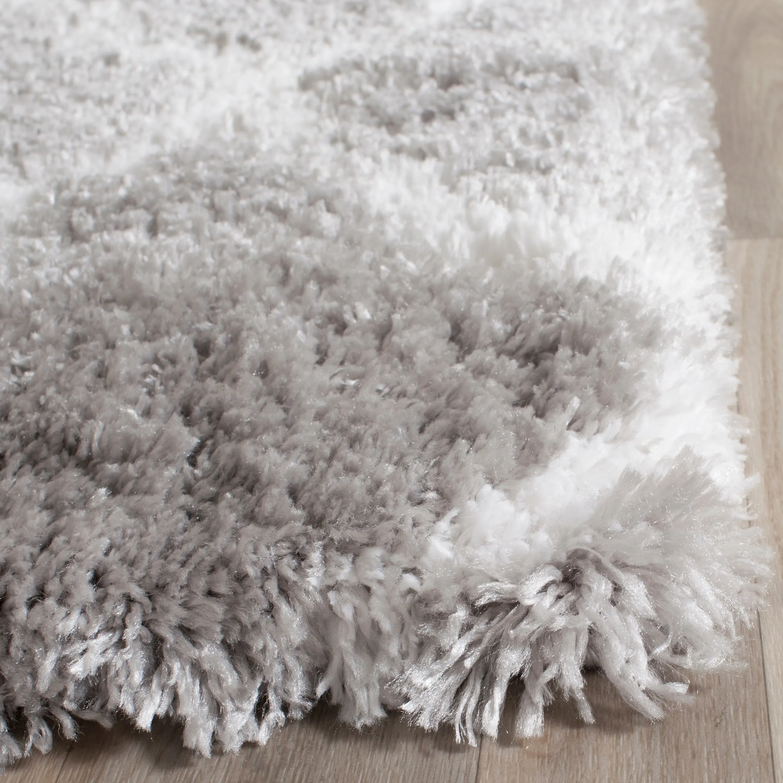 SAFAVIEH Indie Shag Milagros 2-inch Thick Rug