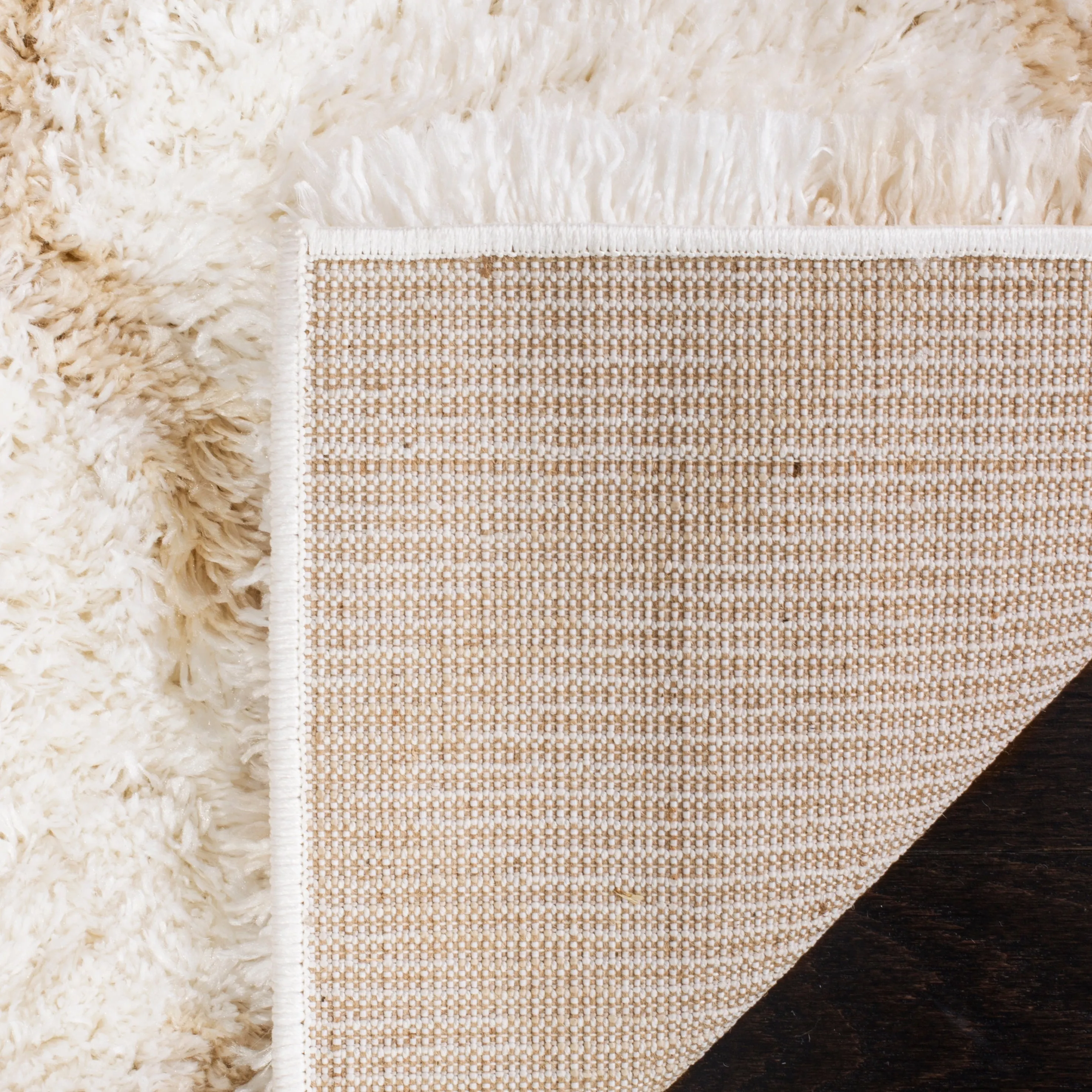 SAFAVIEH Indie Shag Milagros 2-inch Thick Rug