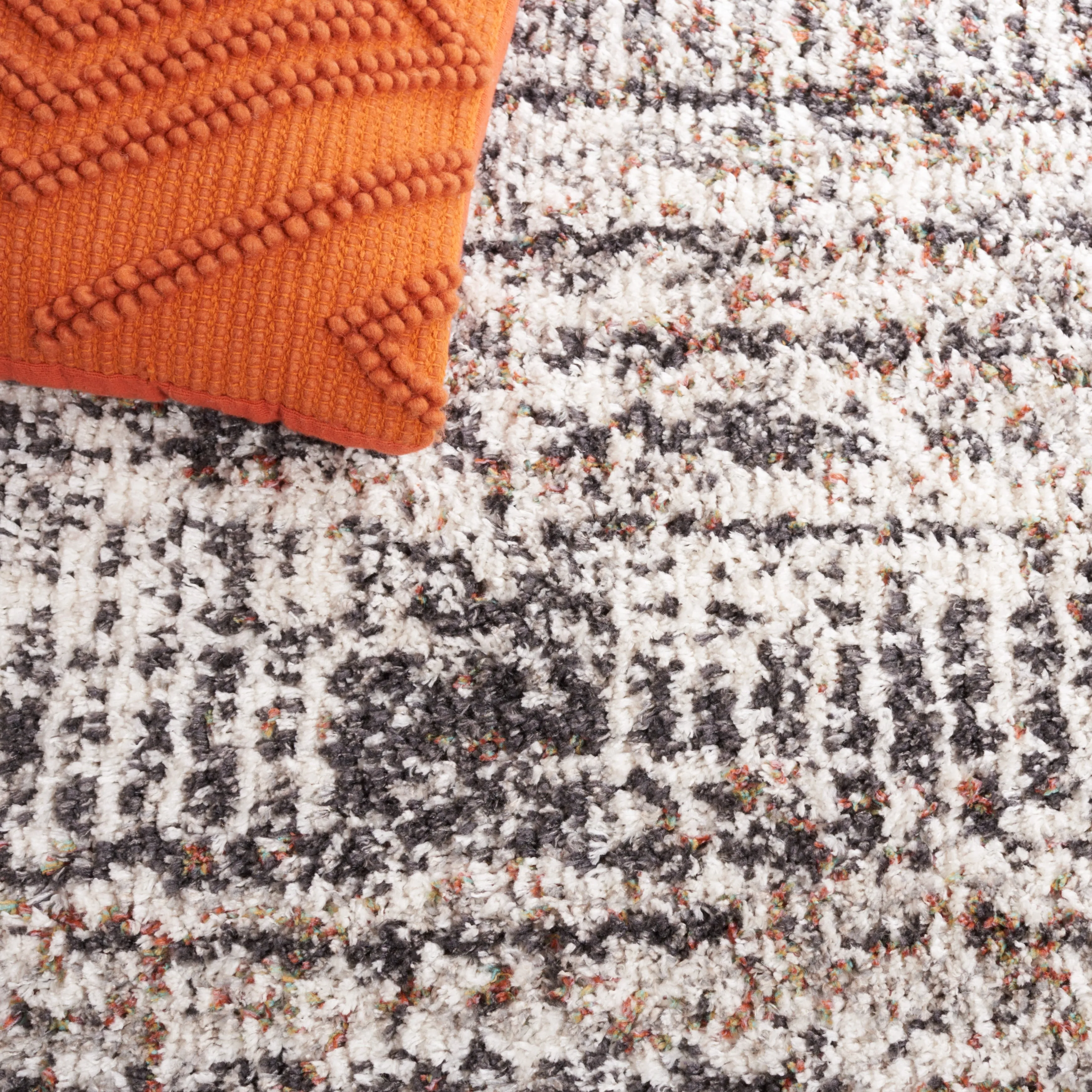 SAFAVIEH Jericho Shag Michaele 1.2-inch Thick Rug