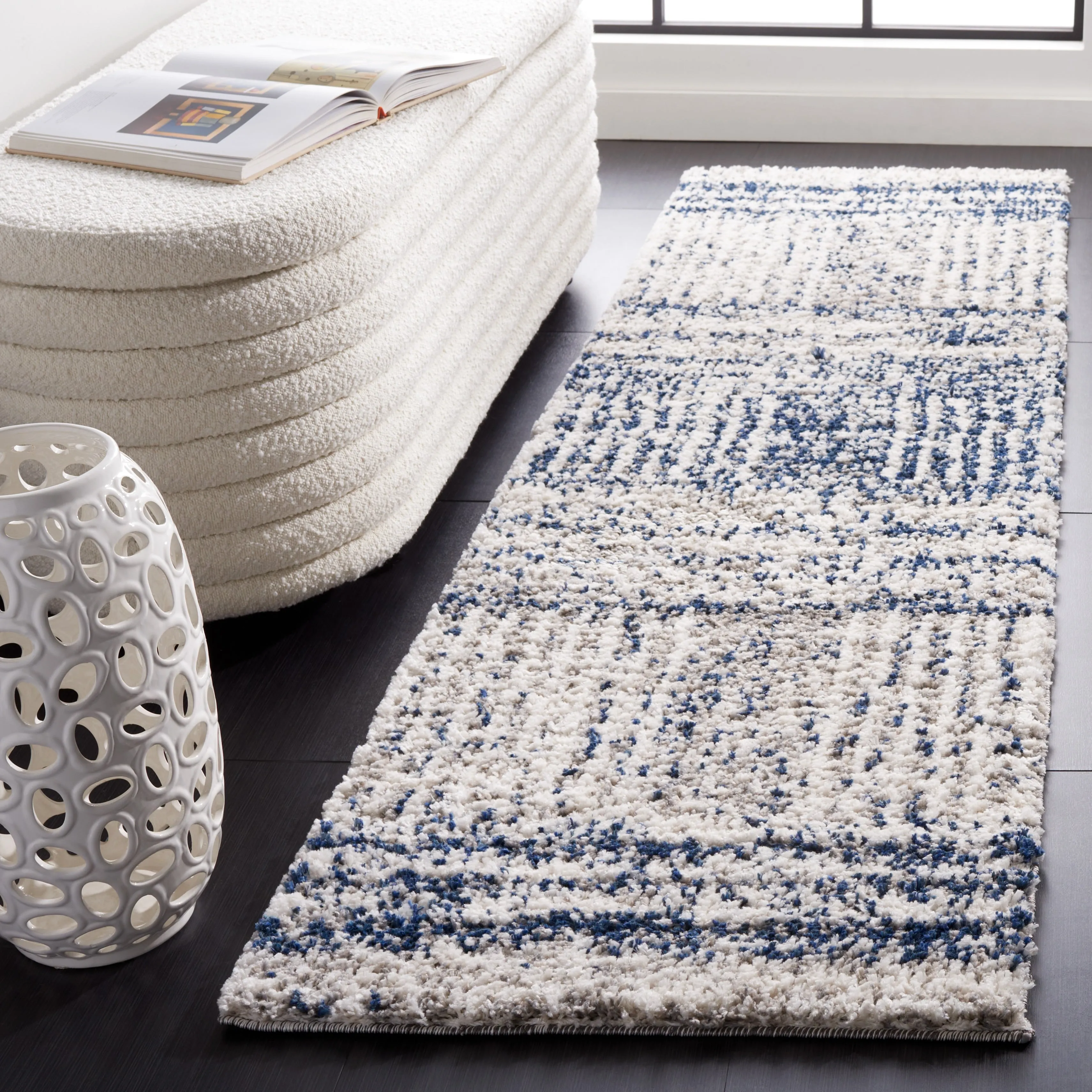 SAFAVIEH Jericho Shag Michaele 1.2-inch Thick Rug
