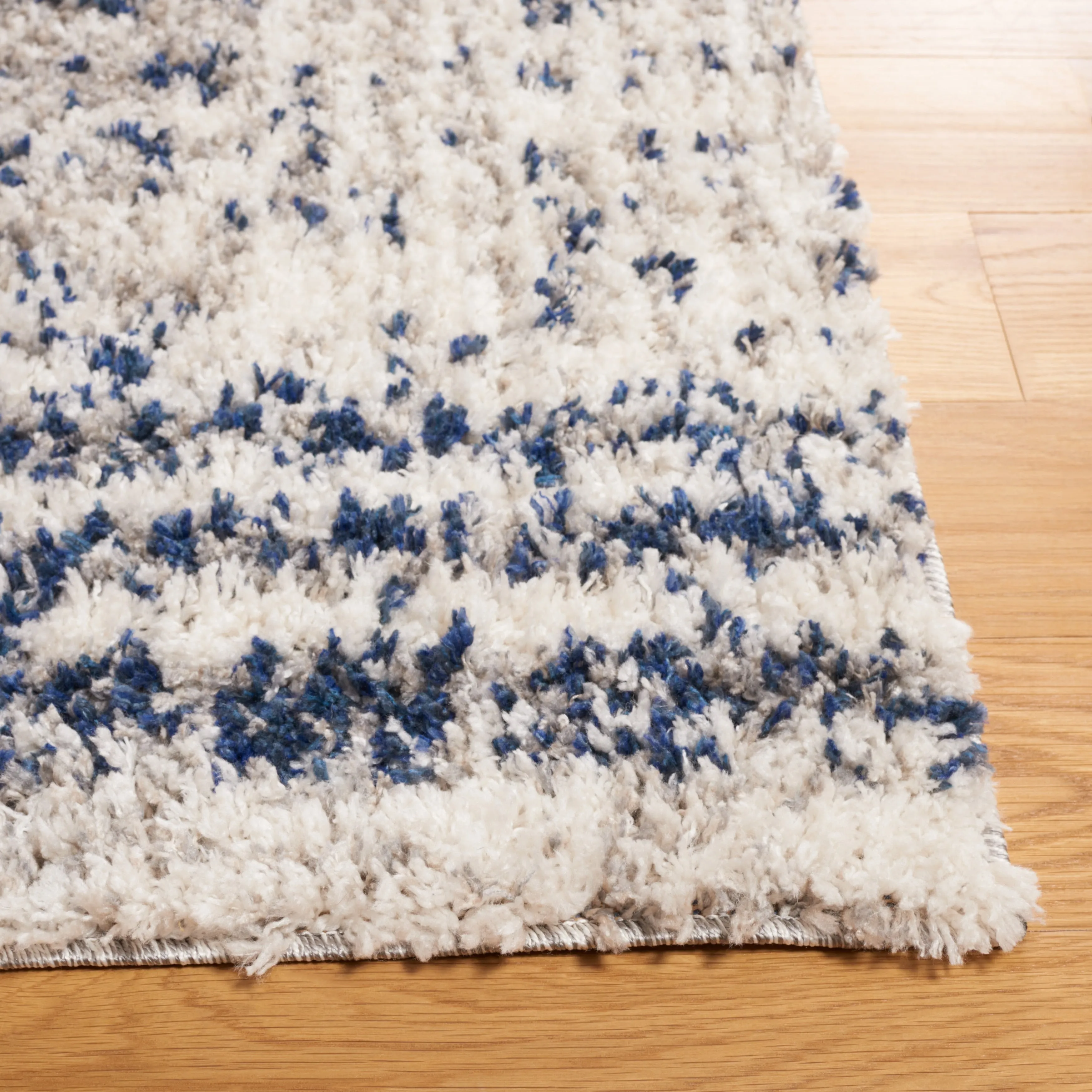 SAFAVIEH Jericho Shag Michaele 1.2-inch Thick Rug