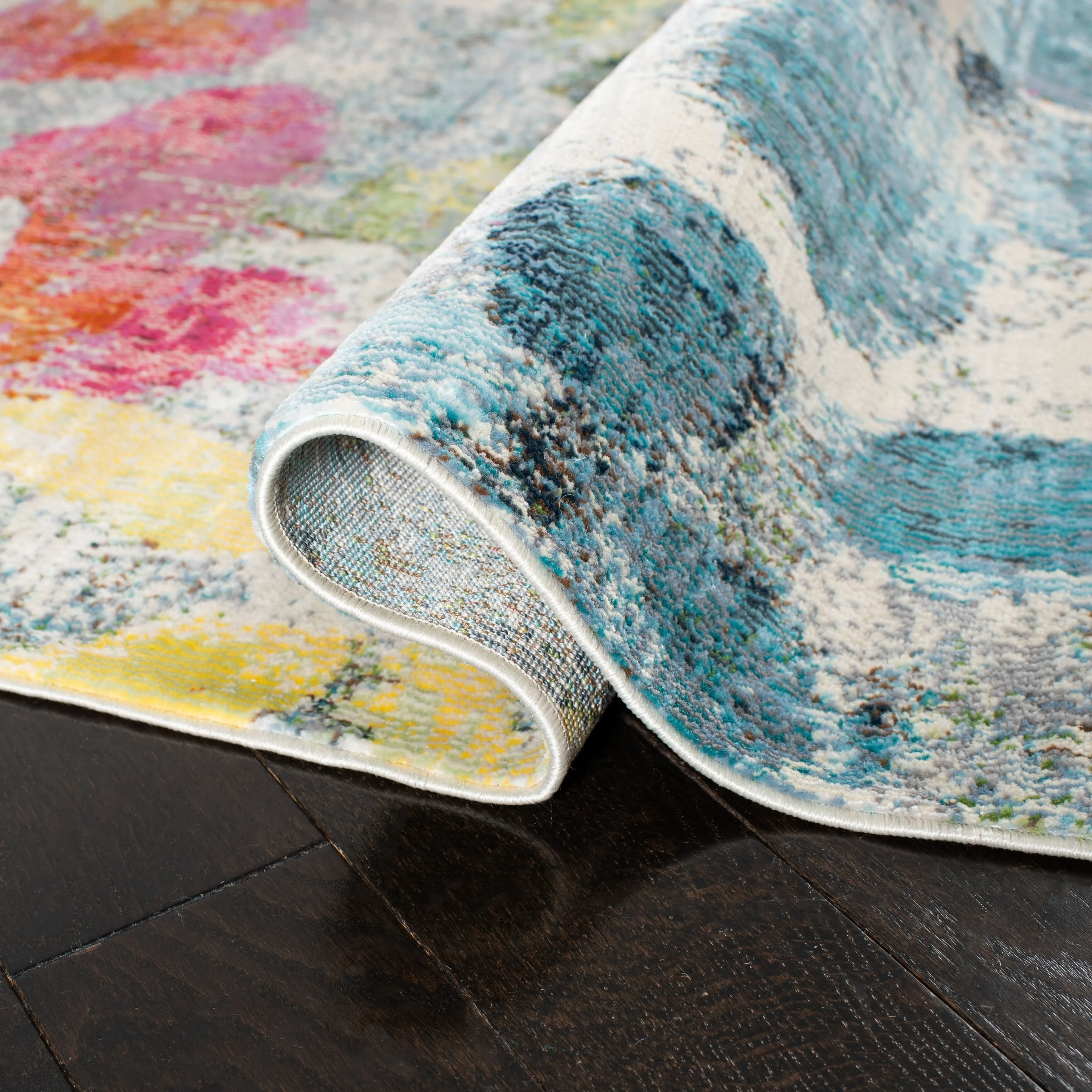SAFAVIEH Lillian Shari Abstract Floral Rug