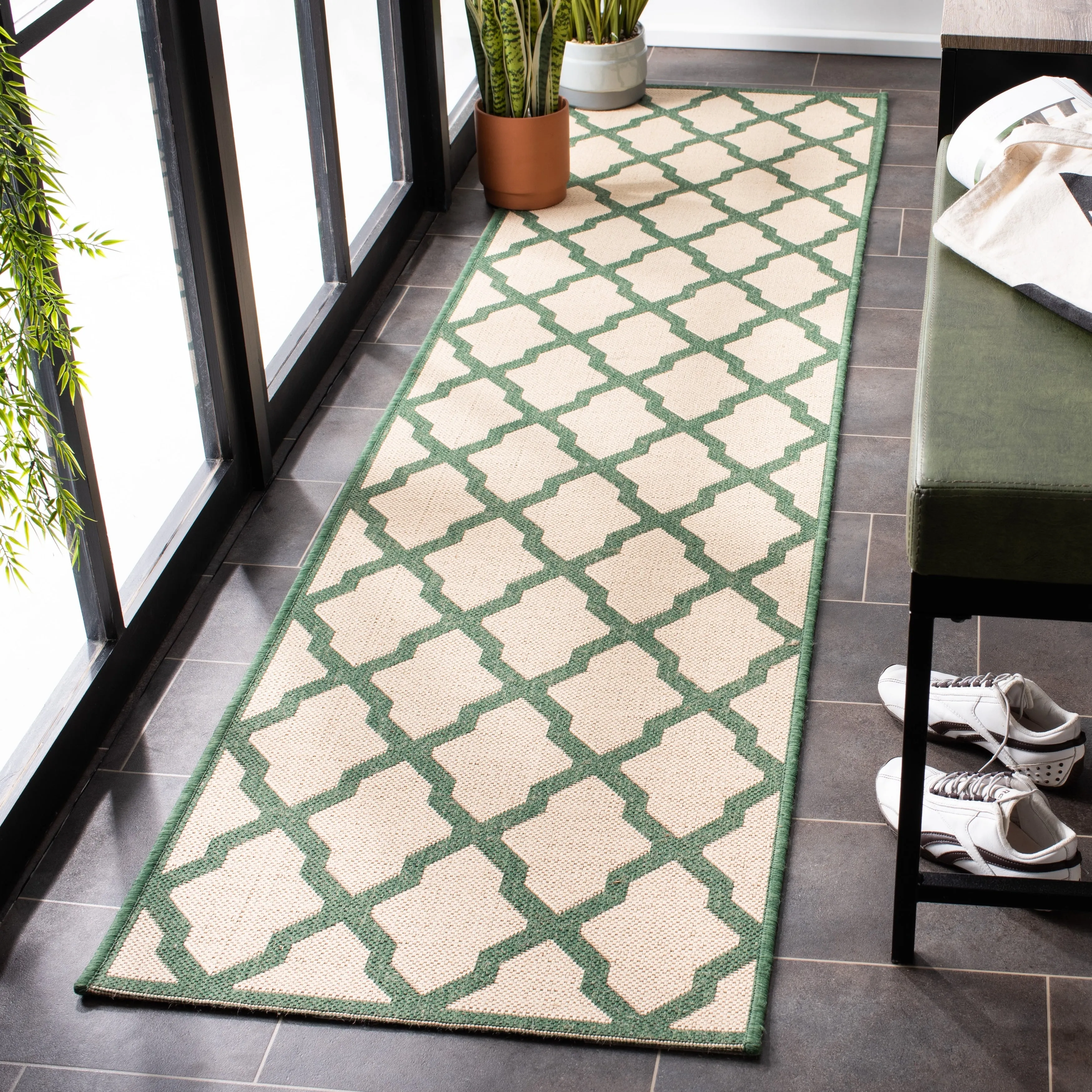 SAFAVIEH Linden Shirleyann Trellis Indoor/ Outdoor Patio Backyard Rug