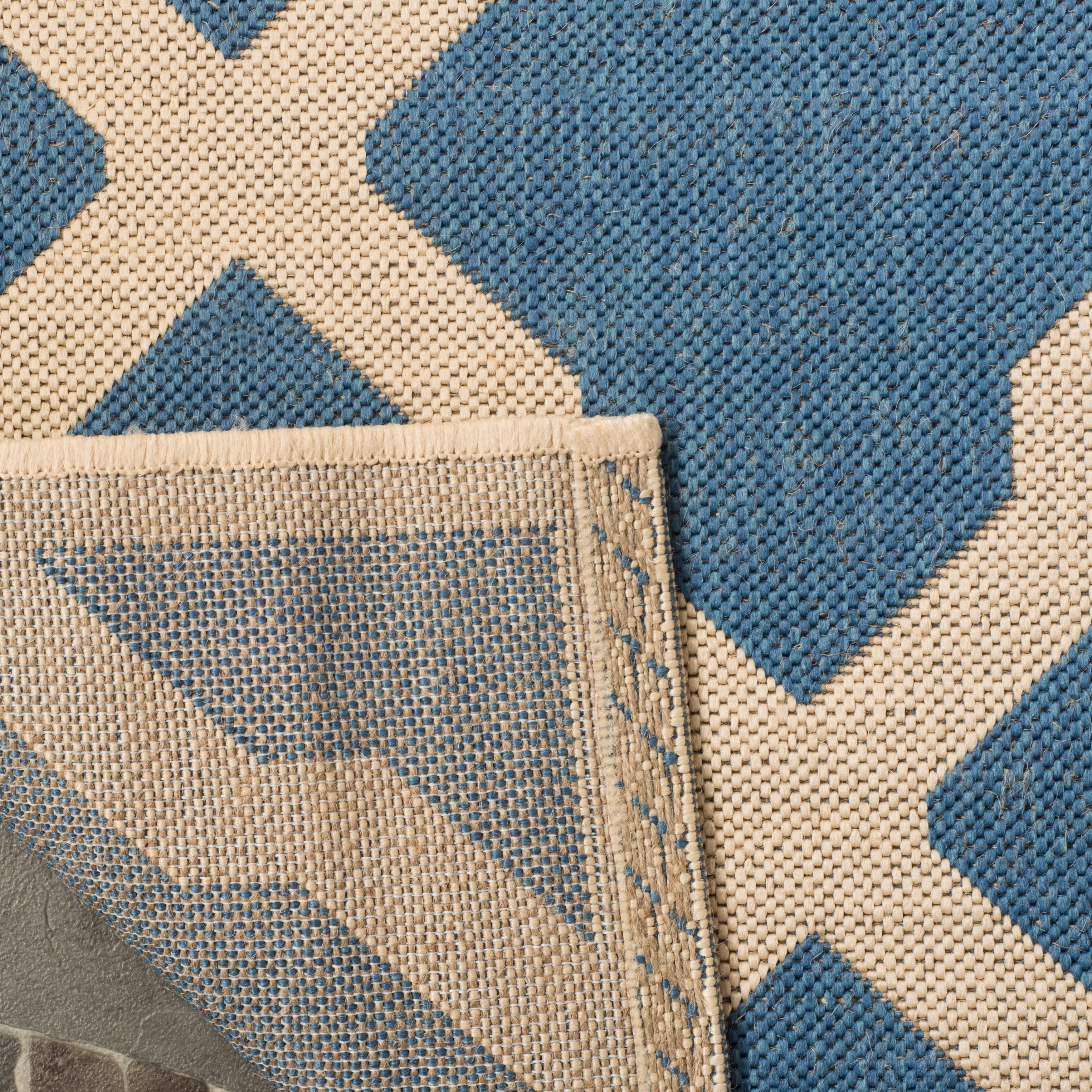SAFAVIEH Linden Shirleyann Trellis Indoor/ Outdoor Patio Backyard Rug