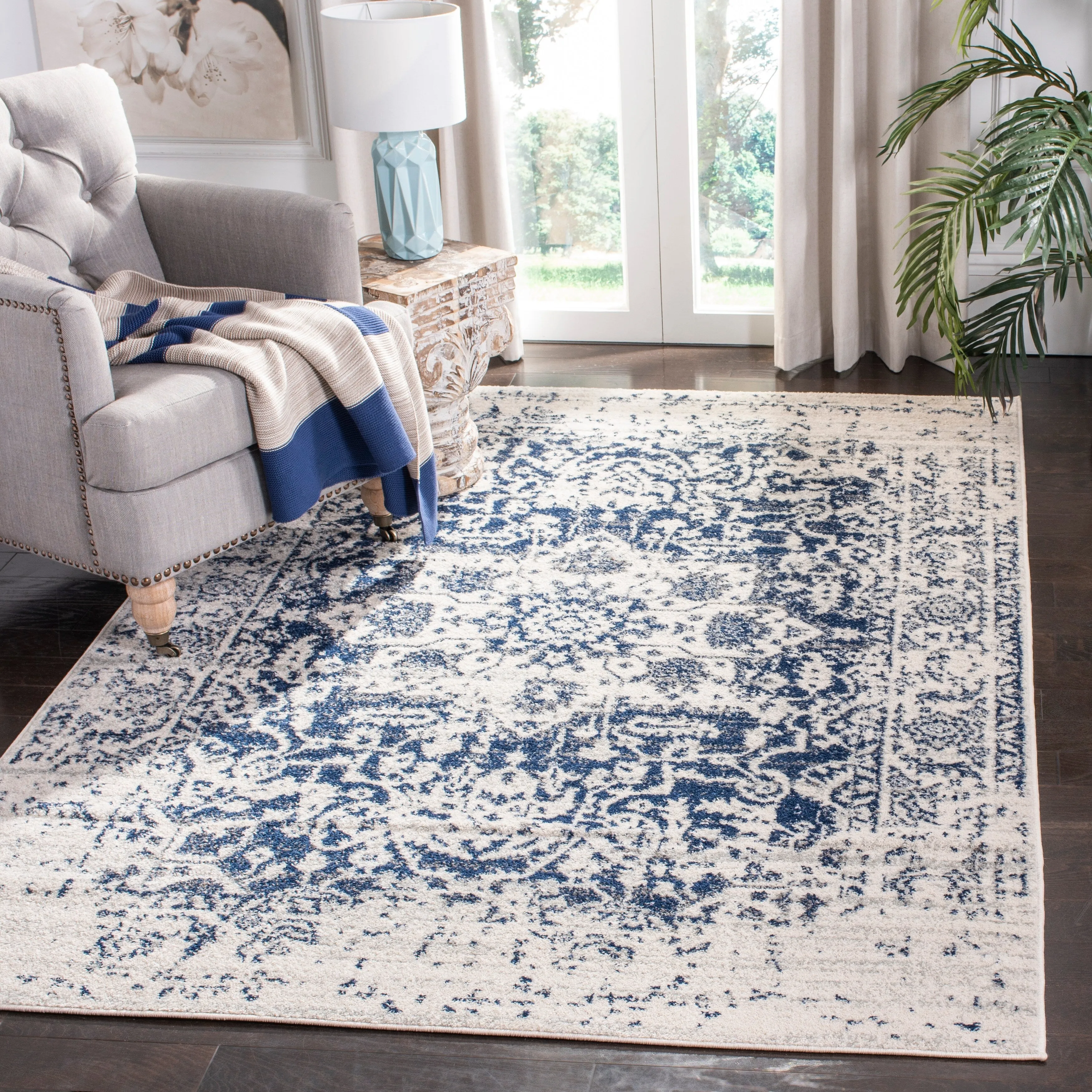 SAFAVIEH Madison Delois Medallion Rustic Farmhouse Distressed Rug