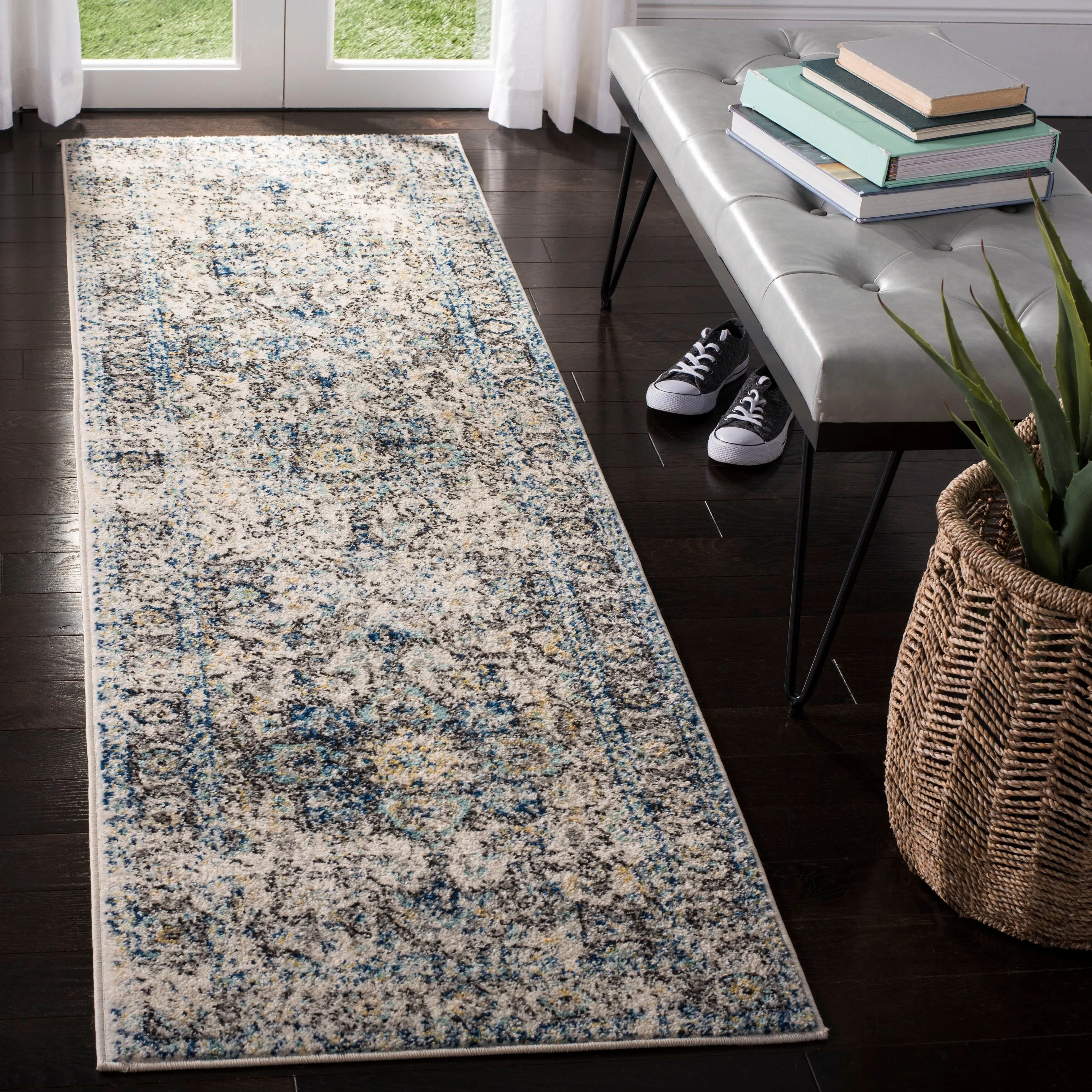 SAFAVIEH Madison Delois Medallion Rustic Farmhouse Distressed Rug