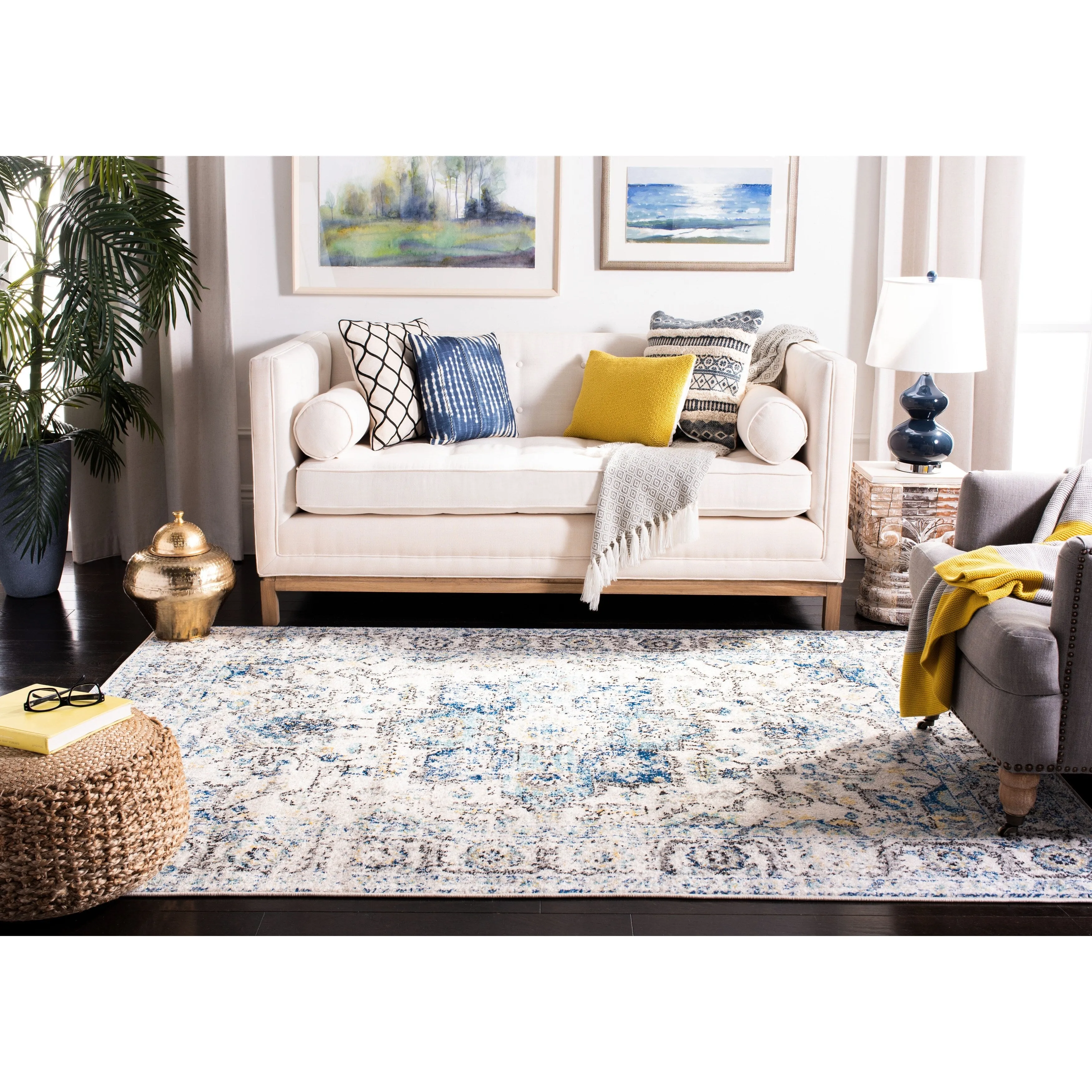 SAFAVIEH Madison Delois Medallion Rustic Farmhouse Distressed Rug