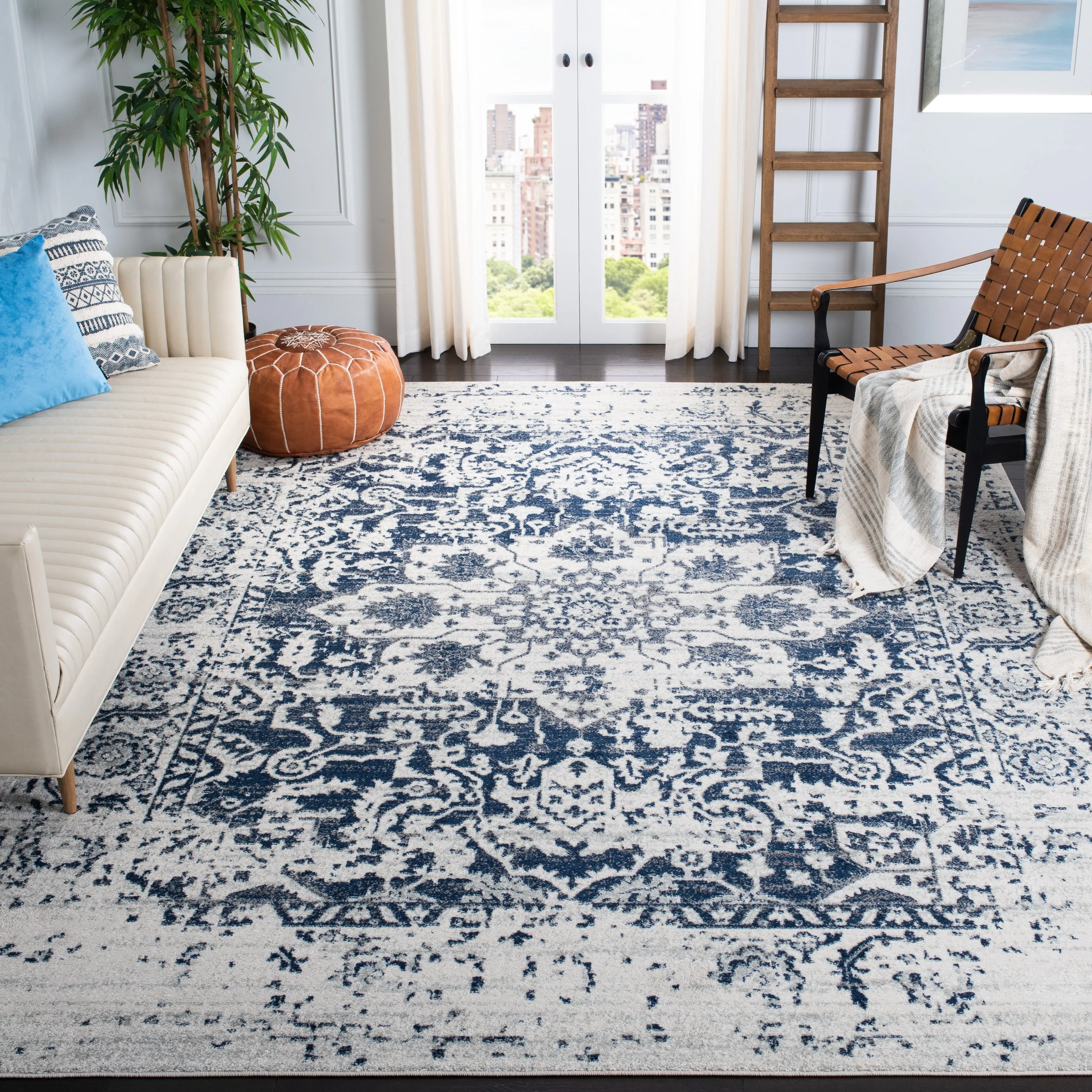 SAFAVIEH Madison Delois Medallion Rustic Farmhouse Distressed Rug